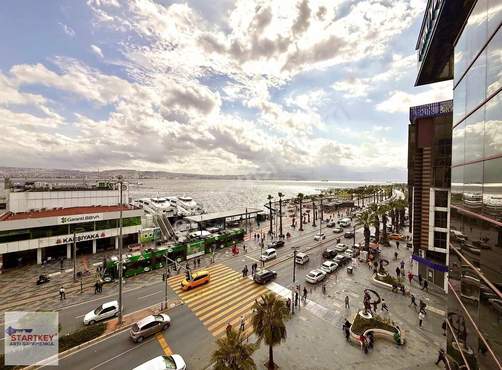 Karşıyaka Sahilde İskele Karşısı Yalı Dairesi - Görsel 35