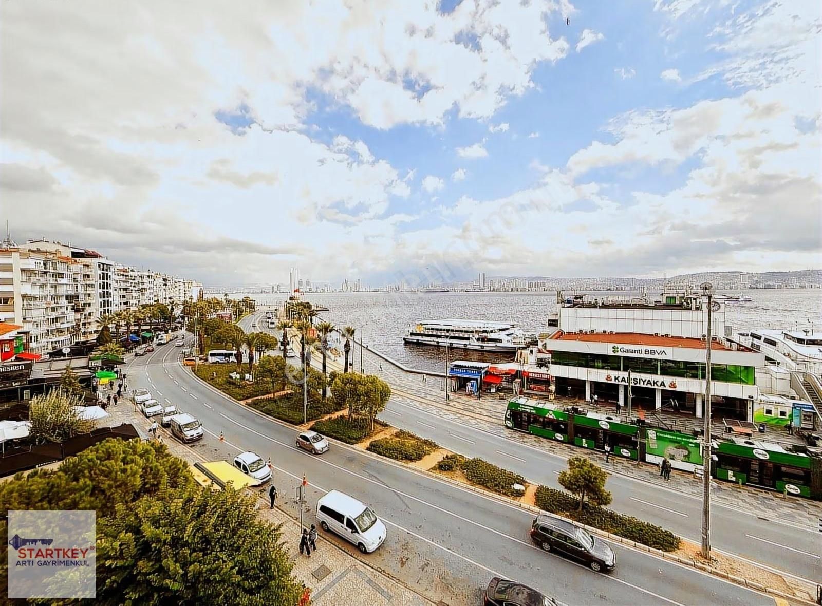 Karşıyaka Sahilde İskele Karşısı Yalı Dairesi - Görsel 32