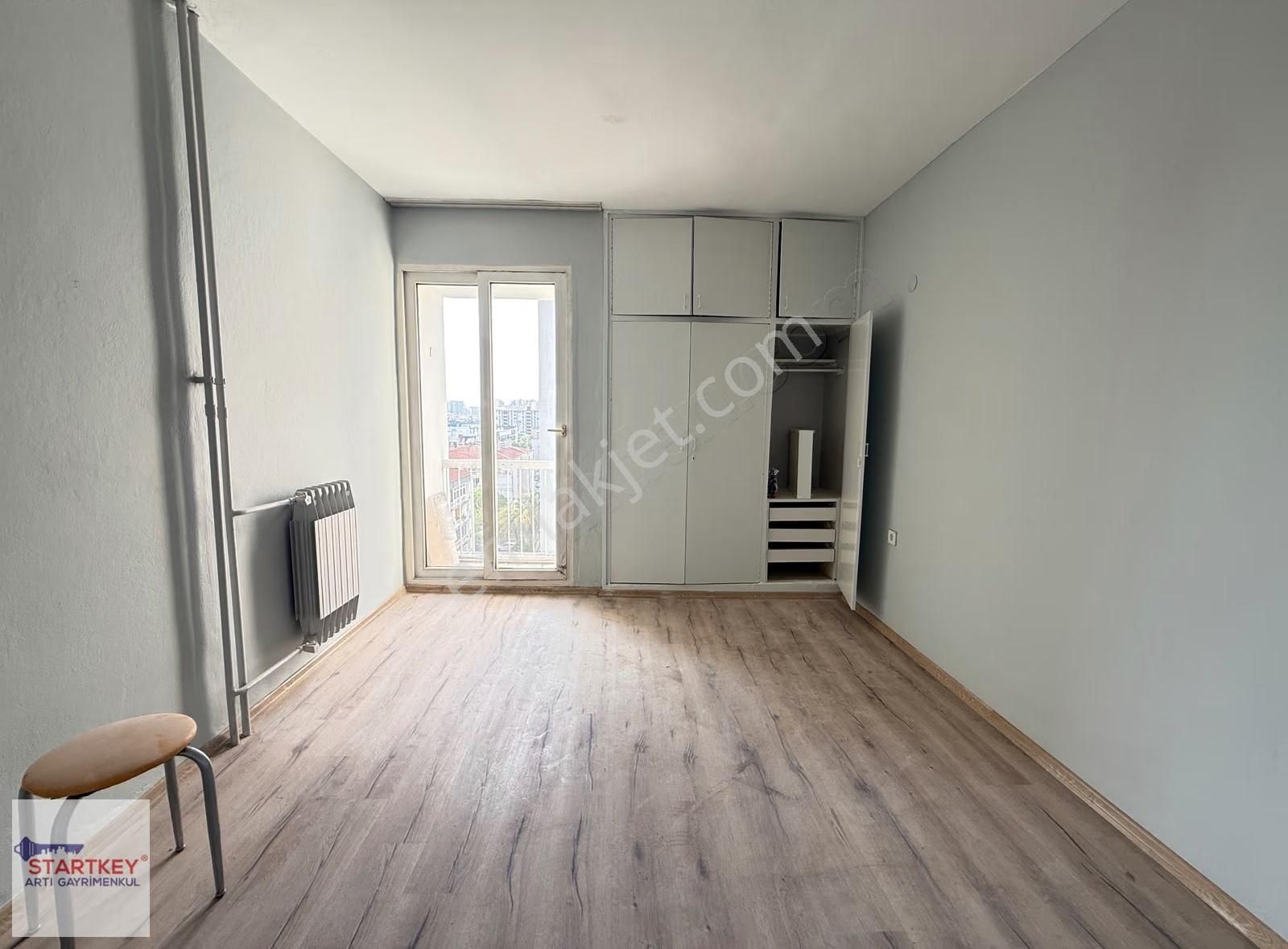 Bostanlı Emlak Bankası Konutları Deniz Manzaralı 3+1 Kiralık - Görsel 14