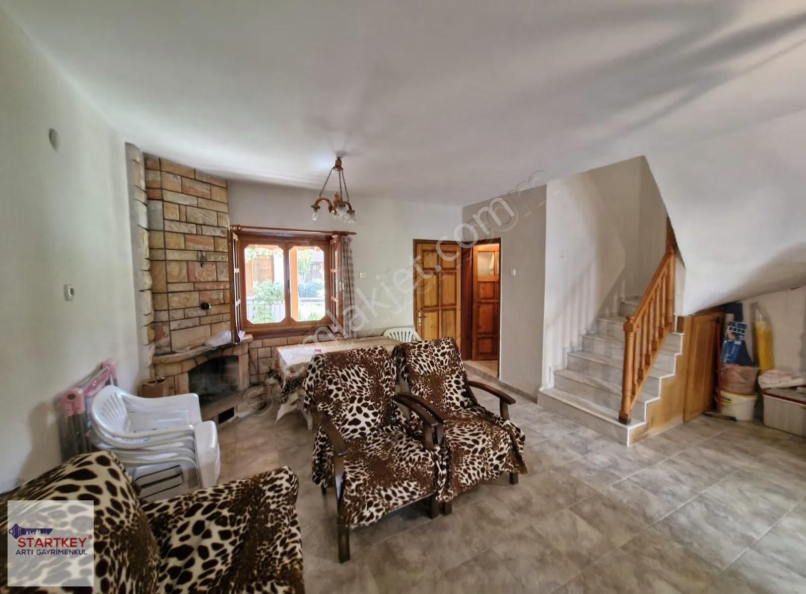 Yeni Foça Kozbeyli Mahallesi Gencelli Satılık 3+1 Dubleks Villa - Görsel 14