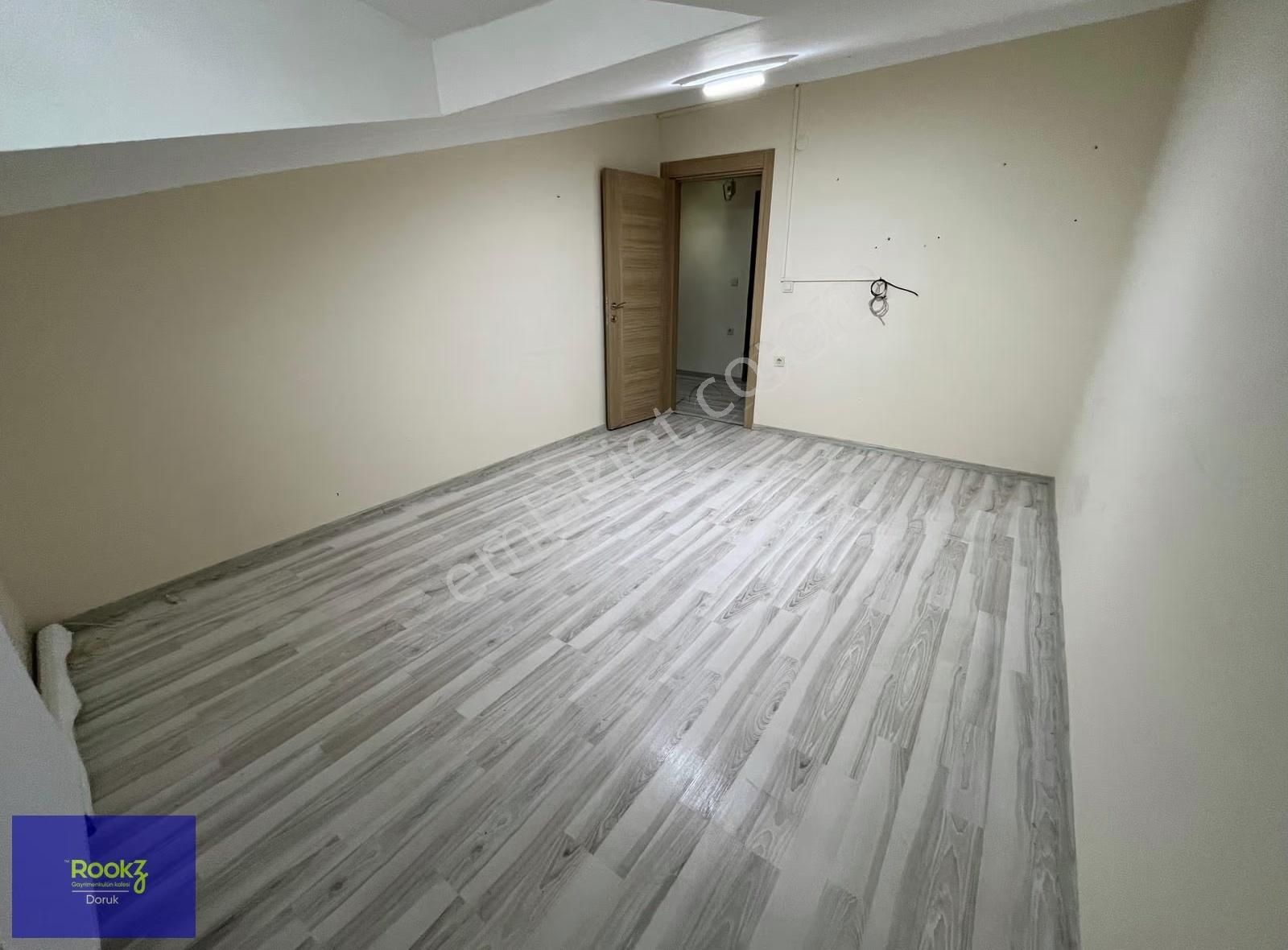 Sultanbeyli Hamidiye Mahallesi'nde İskanlı 5+1 Dubleks Daire!!! - Görsel 12