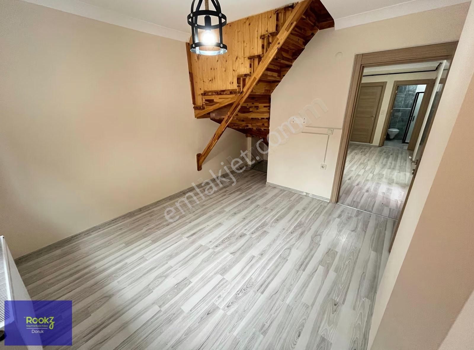 Sultanbeyli Hamidiye Mahallesi'nde İskanlı 5+1 Dubleks Daire!!! - Görsel 5