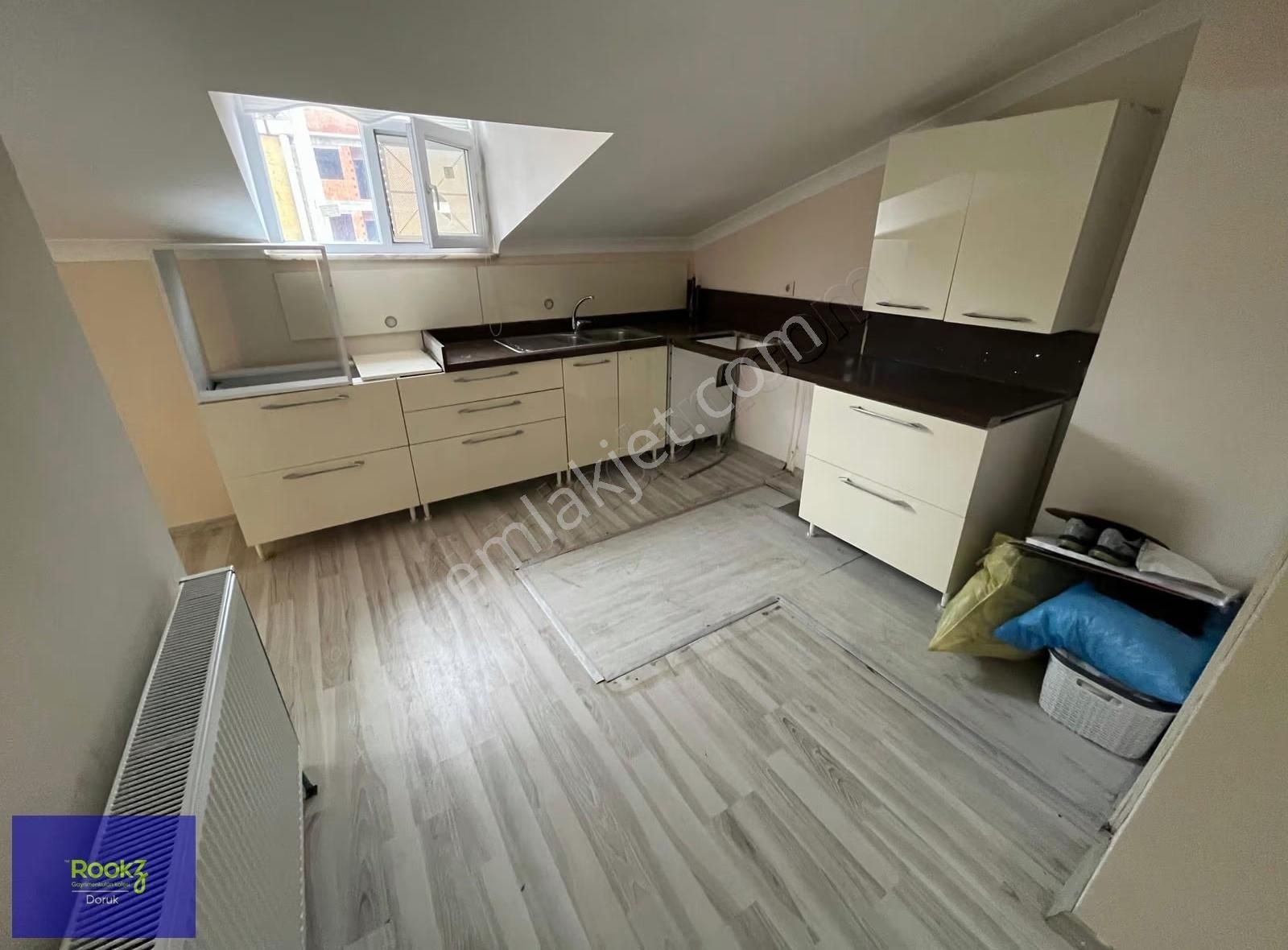 Sultanbeyli Hamidiye Mahallesi'nde İskanlı 5+1 Dubleks Daire!!! - Görsel 13