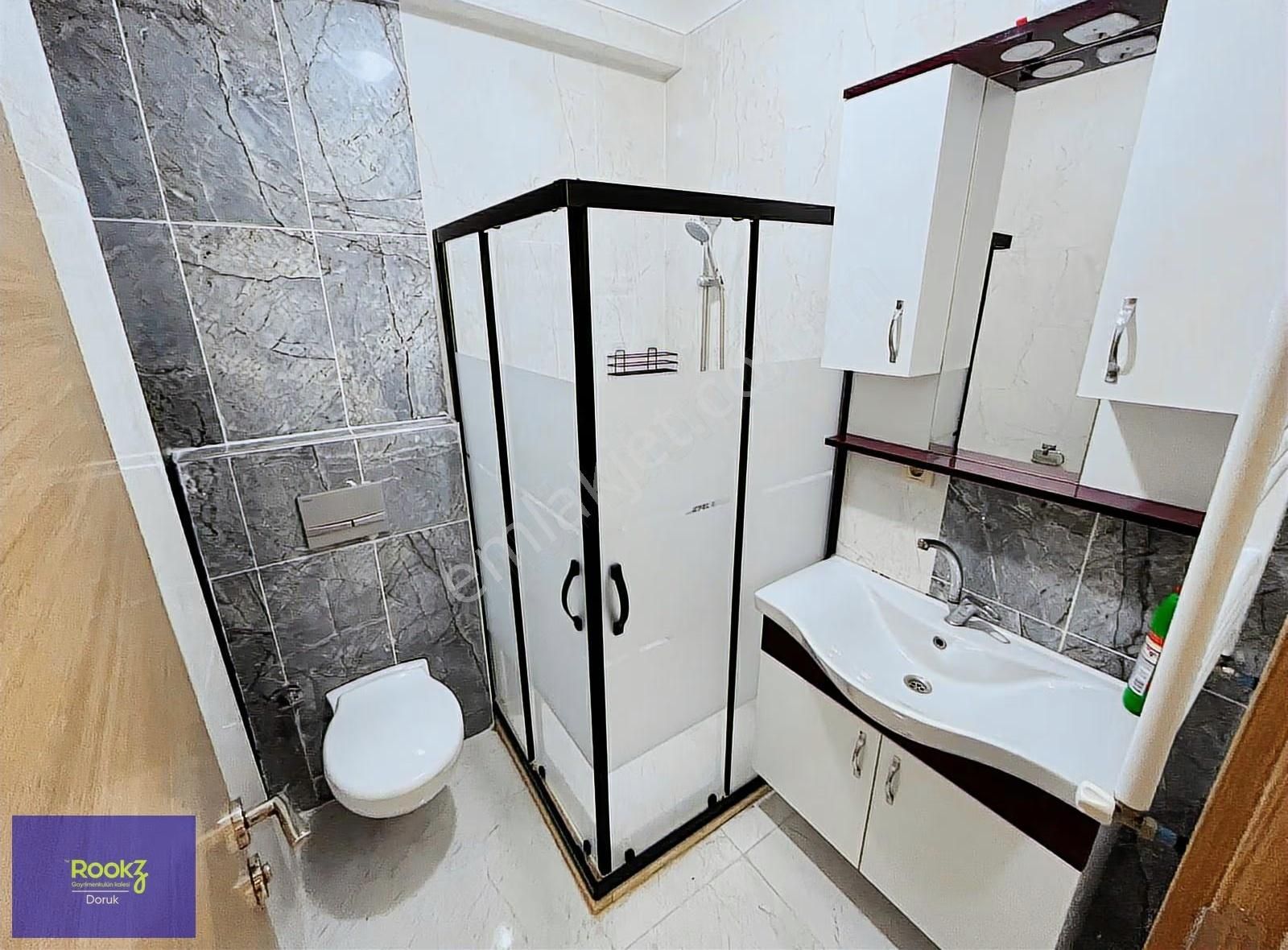 Sultanbeyli Hamidiye Mahallesi'nde İskanlı 5+1 Dubleks Daire!!! - Görsel 9