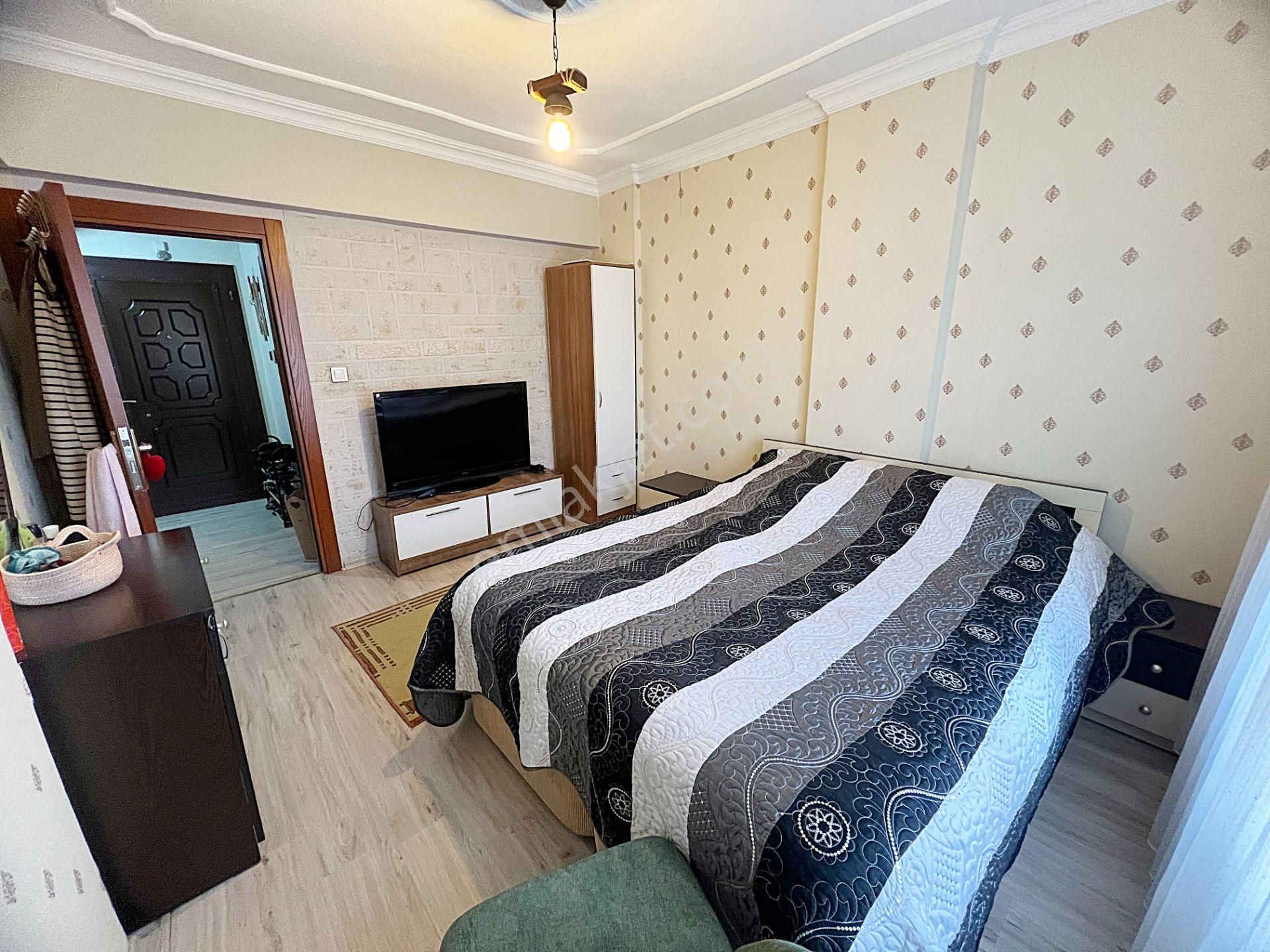 Ayvalı Çarşamba Pazarı Yanı Seval Cad Yakını Kapalı Lambiri Teraslı Kök Tapu 4+1 - Görsel 16