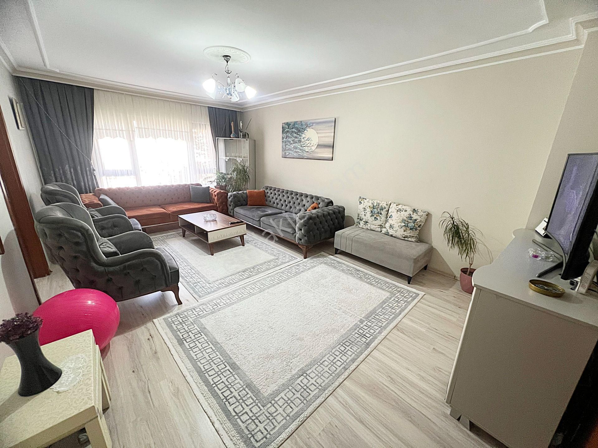Ayvalı Çarşamba Pazarı Yanı Seval Cad Yakını Kapalı Lambiri Teraslı Kök Tapu 4+1 - Görsel 9