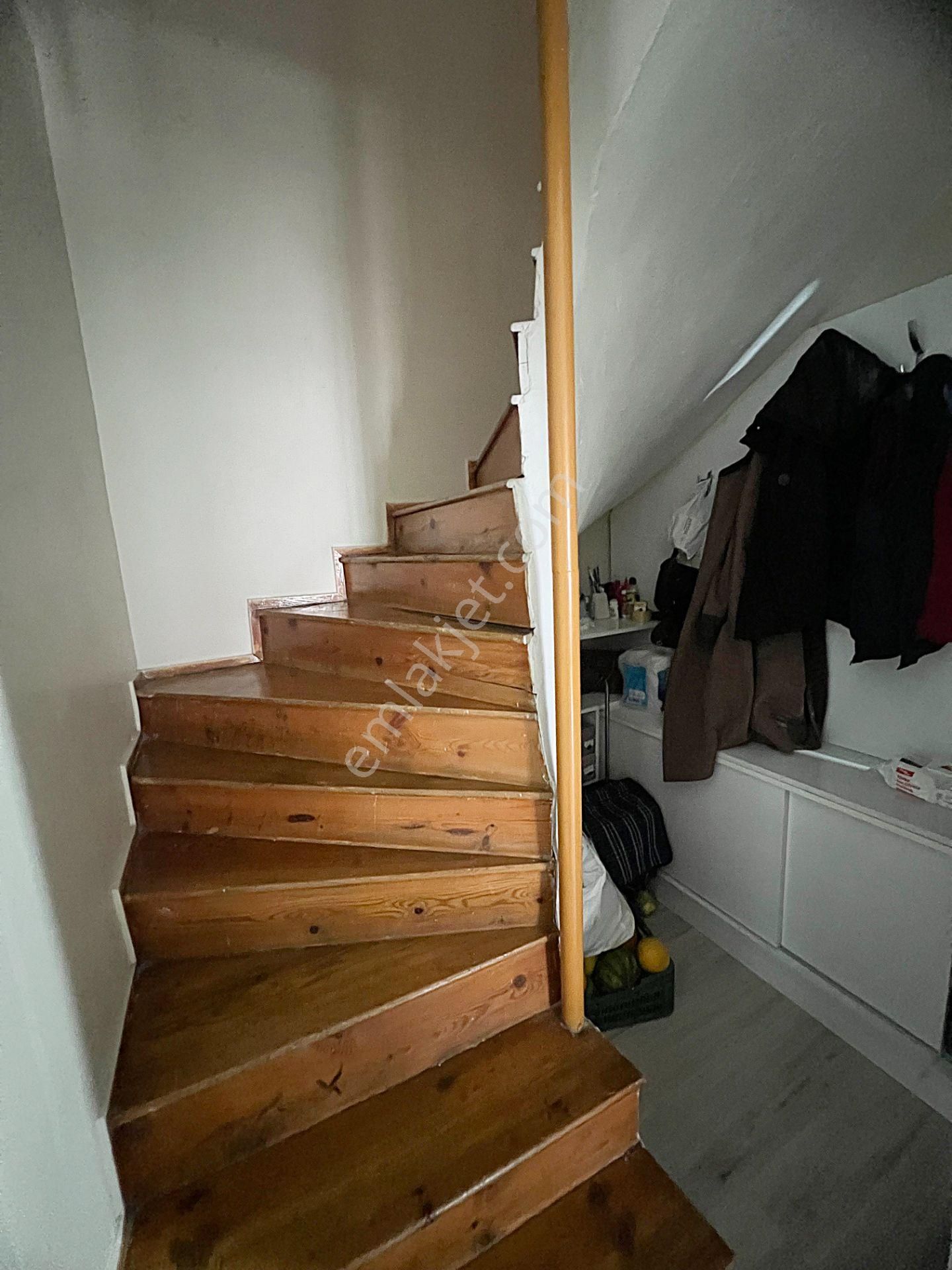 Ayvalı Çarşamba Pazarı Yanı Seval Cad Yakını Kapalı Lambiri Teraslı Kök Tapu 4+1 - Görsel 22