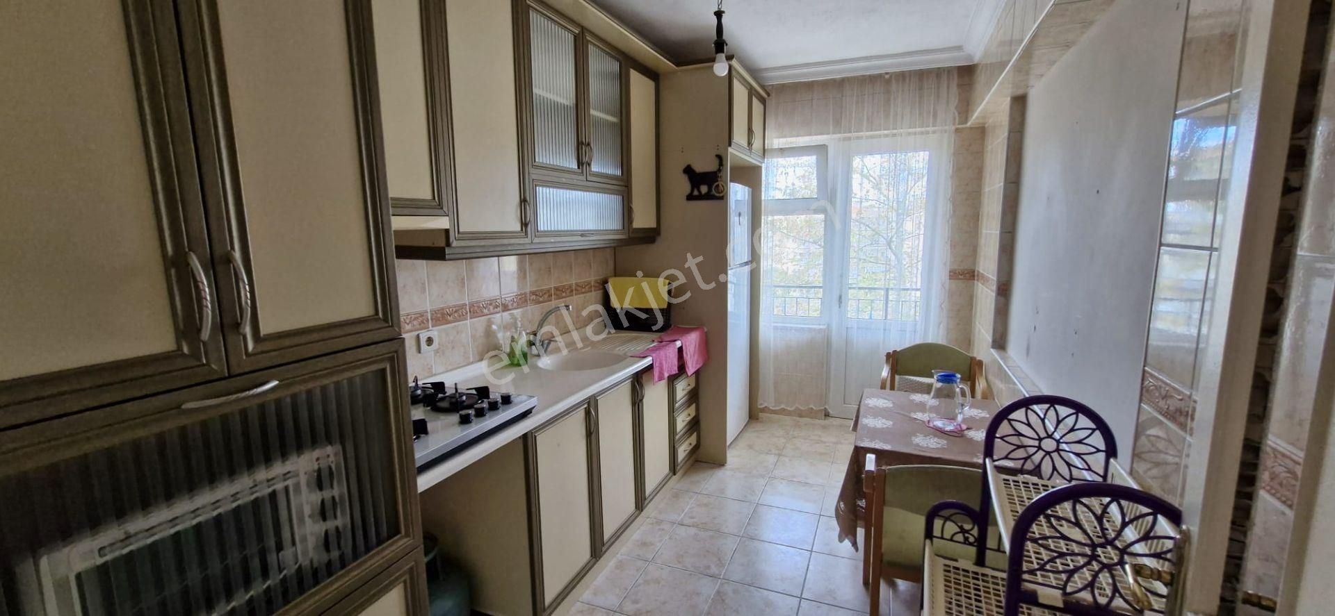 Ayvalık 150 Evler'de Kiralık 3+1 Eşyalı Daire: Merkezi Konumda, Doğa Ve Şehir Manzaralı - Görsel 20