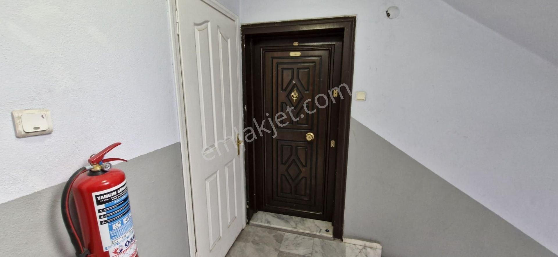 Ayvalık 150 Evler'de Kiralık 3+1 Eşyalı Daire: Merkezi Konumda, Doğa Ve Şehir Manzaralı - Görsel 7