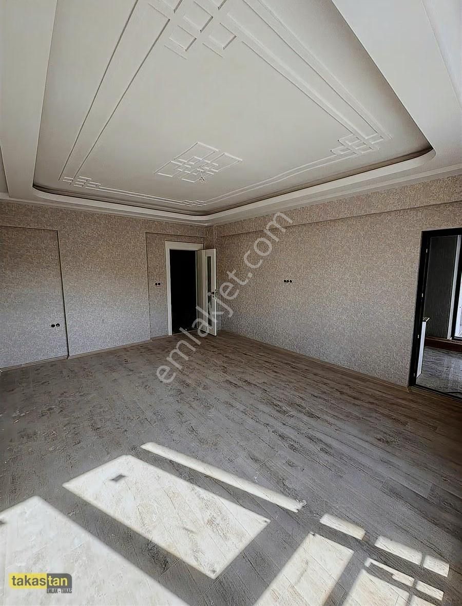 Yeşilvadide Kaçırılmayacak Fırsat Geniş Yaşam Alanlı 3,5+1 - Görsel 8