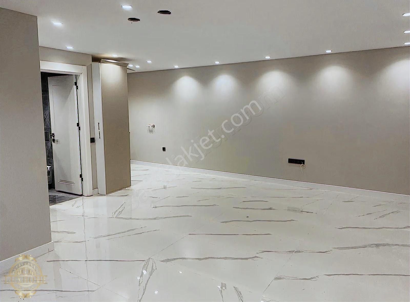 Bahçeşehir Üni. Yürüme Mesafesinde Lüks Sıfır Satılık 4+1 Daire - Görsel 16