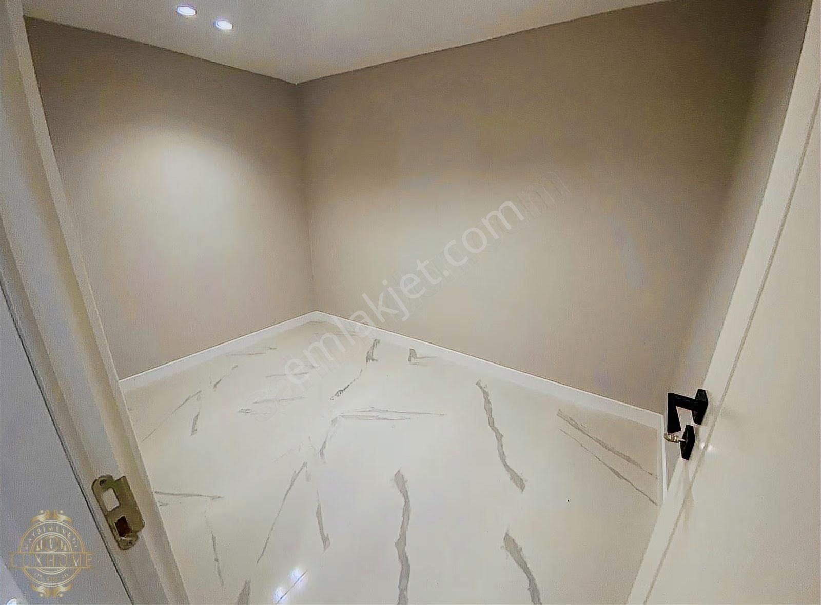 Bahçeşehir Üni. Yürüme Mesafesinde Lüks Sıfır Satılık 4+1 Daire - Görsel 14