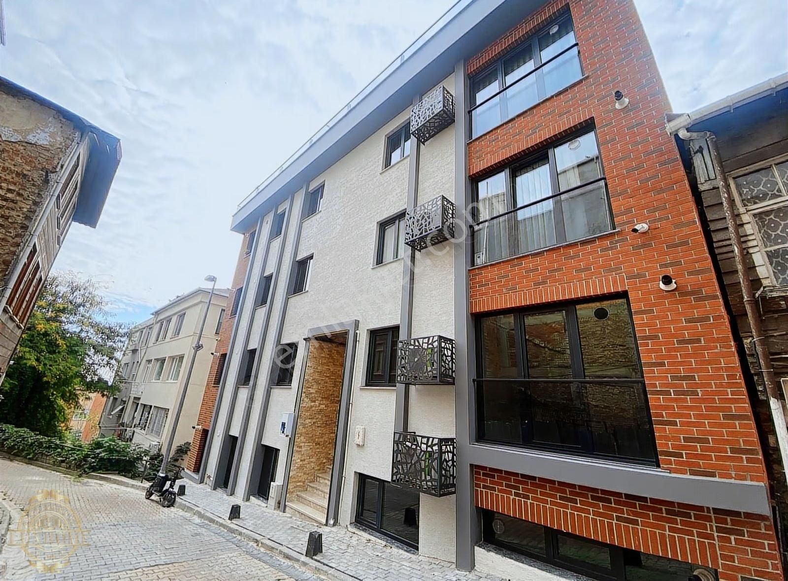 Çırağan Sarayı'na Yürüme Mesafesinde Sıfır Binada Lüks 2+1 Daire - Görsel 11