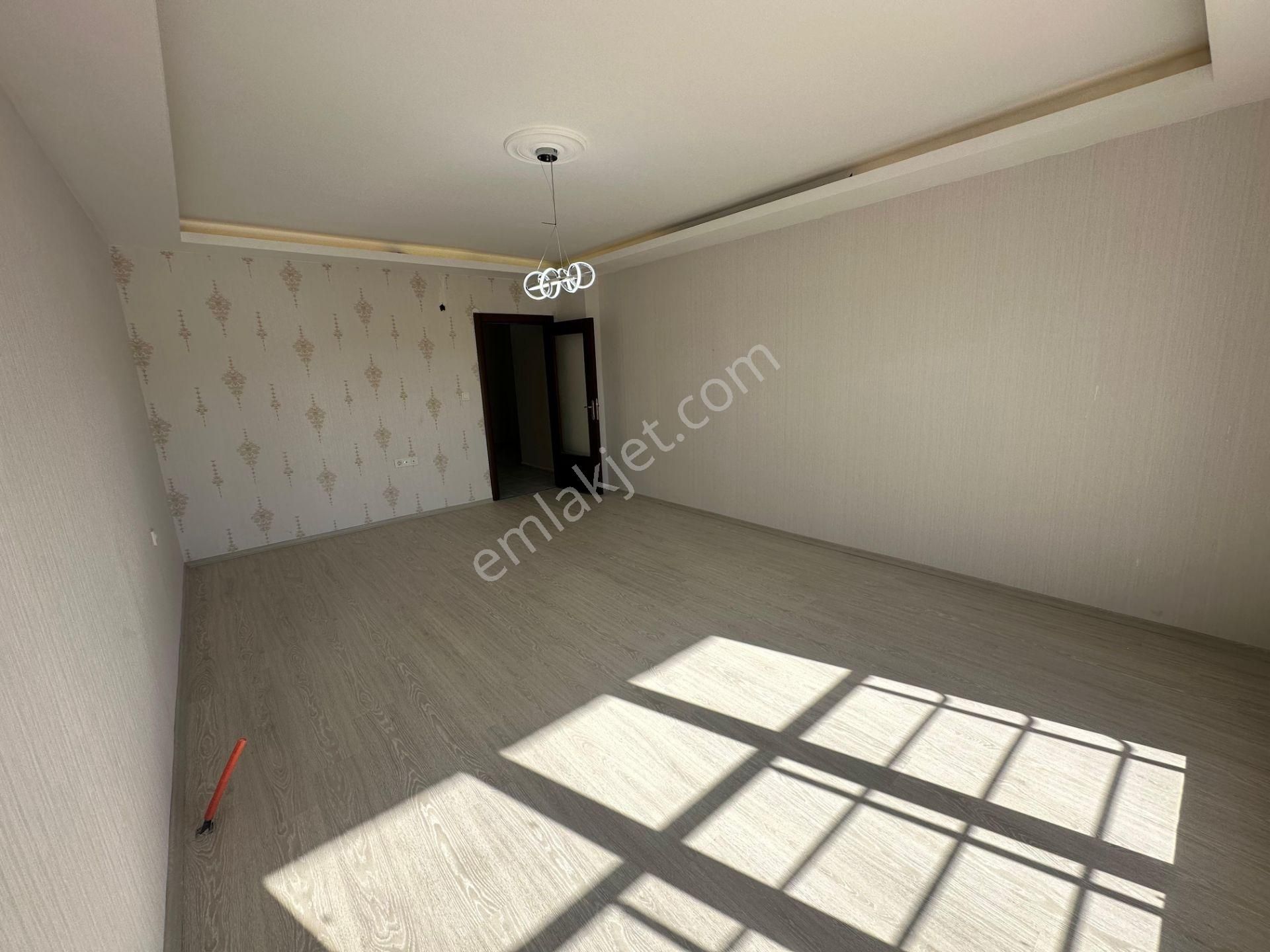 Keçiörende 3+1 Full Yapılı Geniş Ebeveyn Banyolu Geniş Balkonlu - Görsel 17