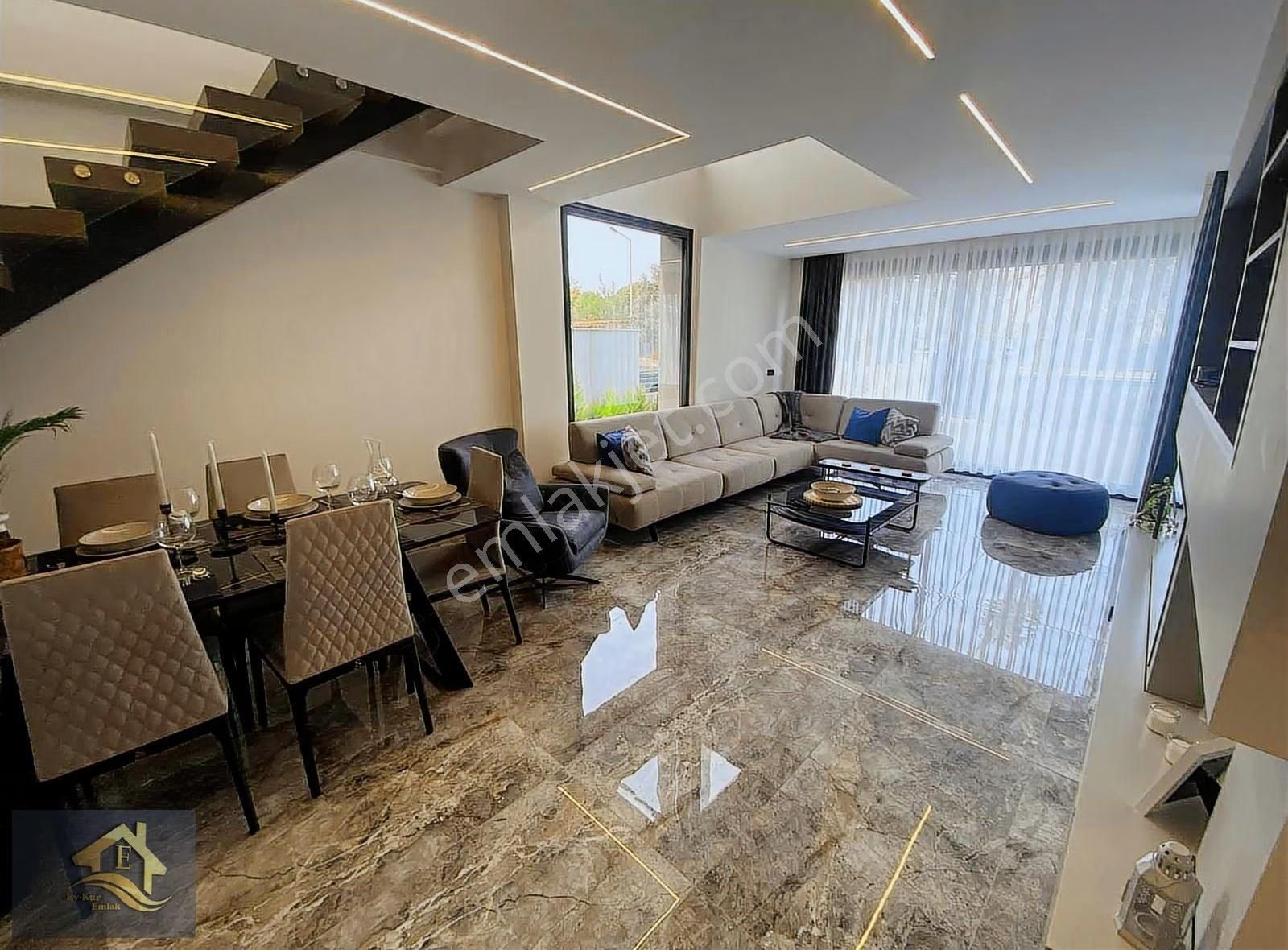 Davutlar Sahiline 950 Mt Müstakil Havuzlu 4+1 Ultra Lüks Villa - Görsel 24