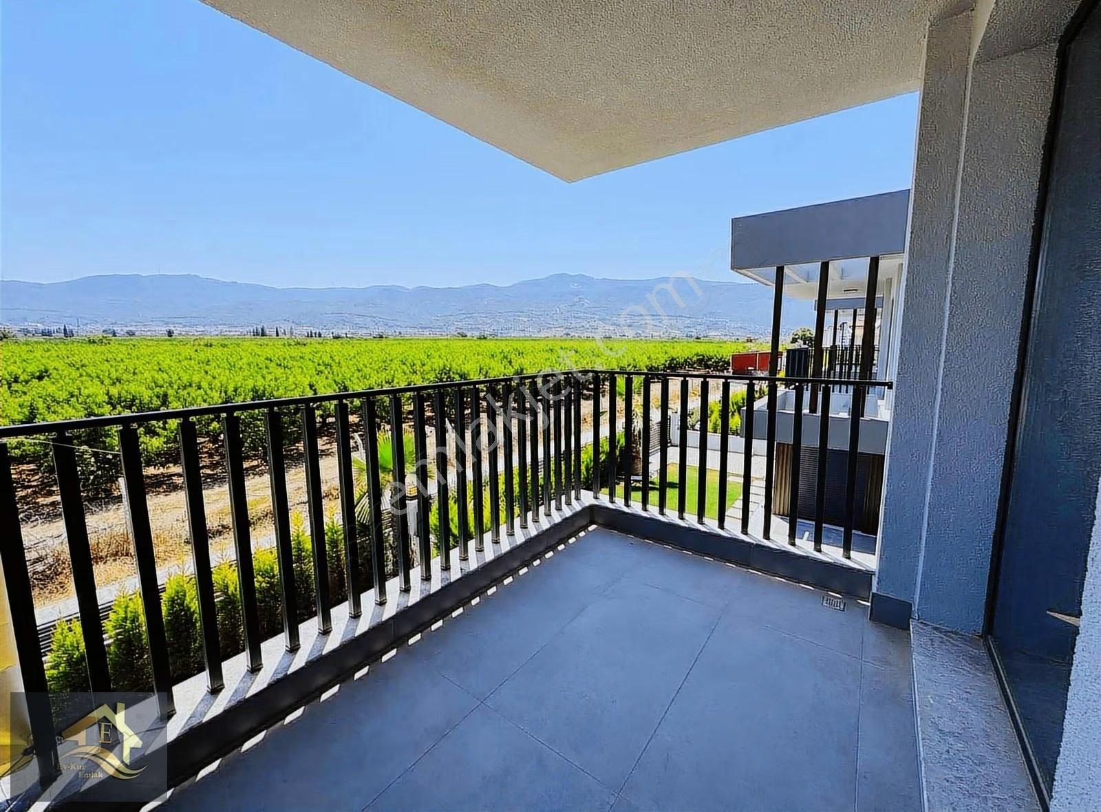 Davutlar Sahiline 950 Mt Müstakil Havuzlu 4+1 Ultra Lüks Villa - Görsel 9