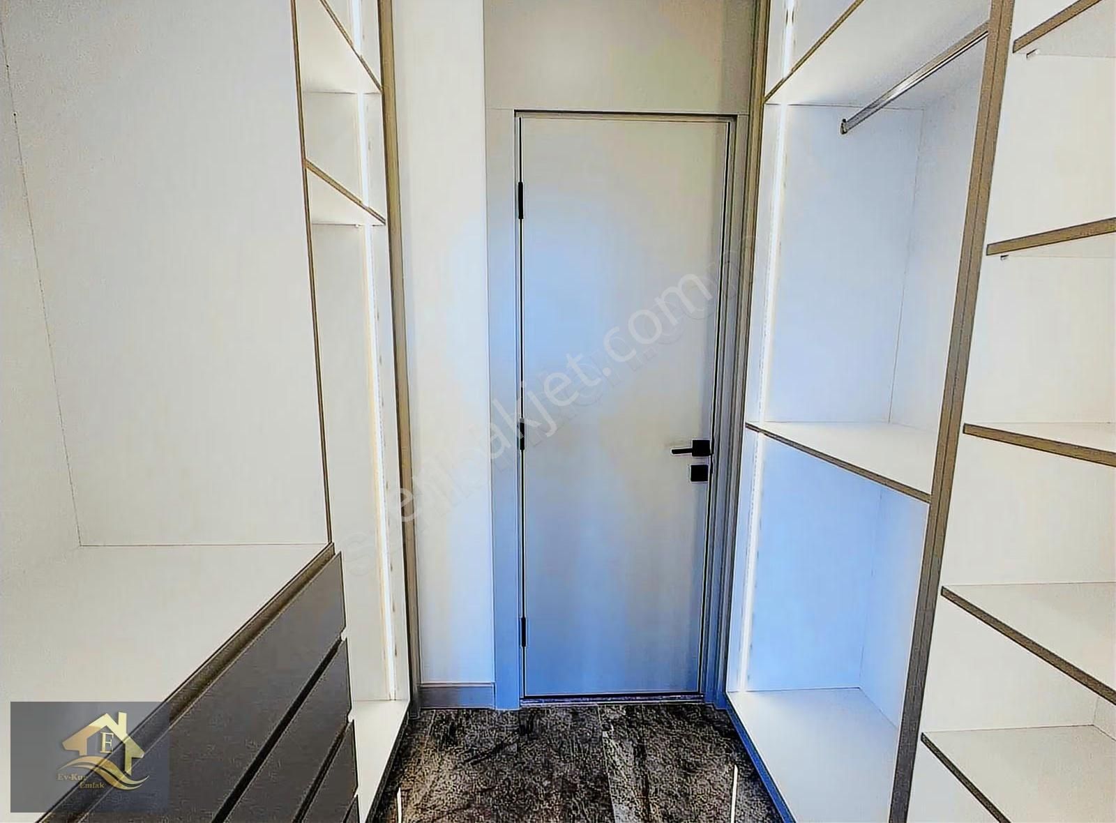 Davutlar Sahiline 950 Mt Müstakil Havuzlu 4+1 Ultra Lüks Villa - Görsel 15