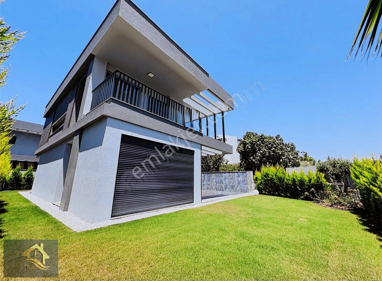 Davutlar Sahiline 950 Mt Müstakil Havuzlu 4+1 Ultra Lüks Villa - Görsel 17