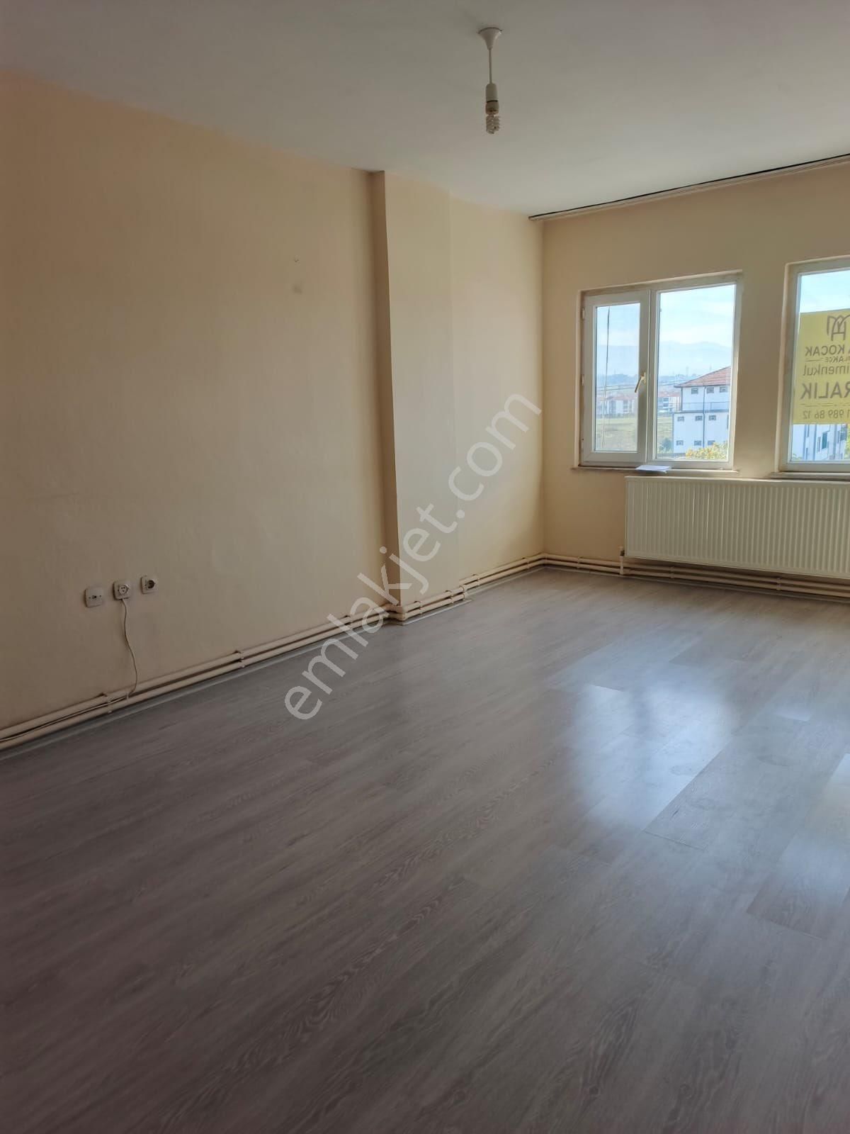 Emlakçe G.y.m Den 3+1 Aşagı Kirazcada Kiralık Daire - Görsel 6