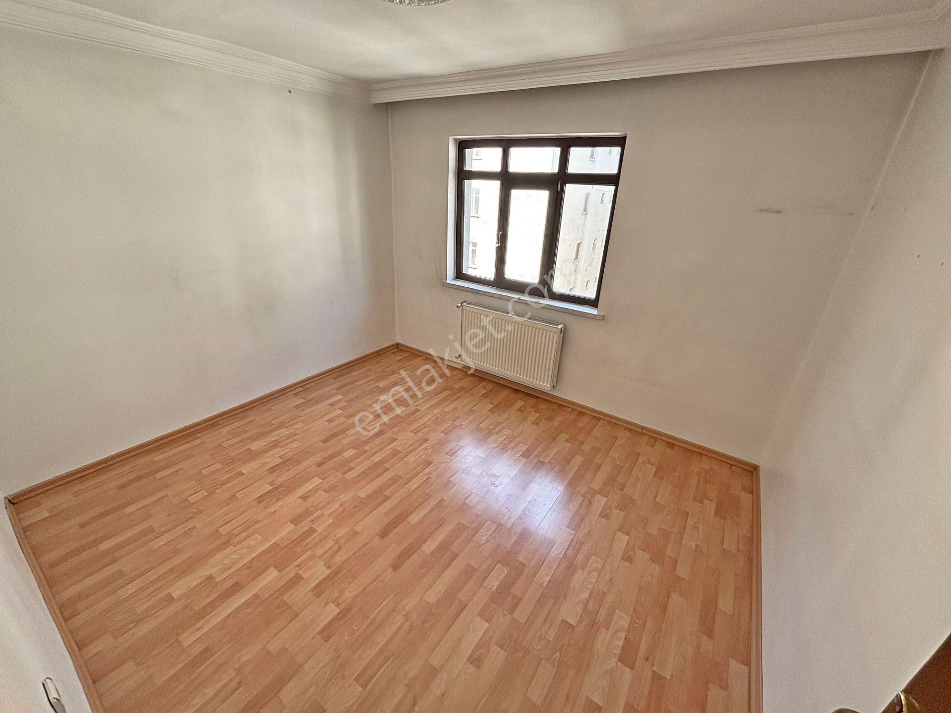 4+1 Katta Tek Daire 4. Kat Asansörlü Ana Cadde Yakını 2 Balkonlu - Görsel 33