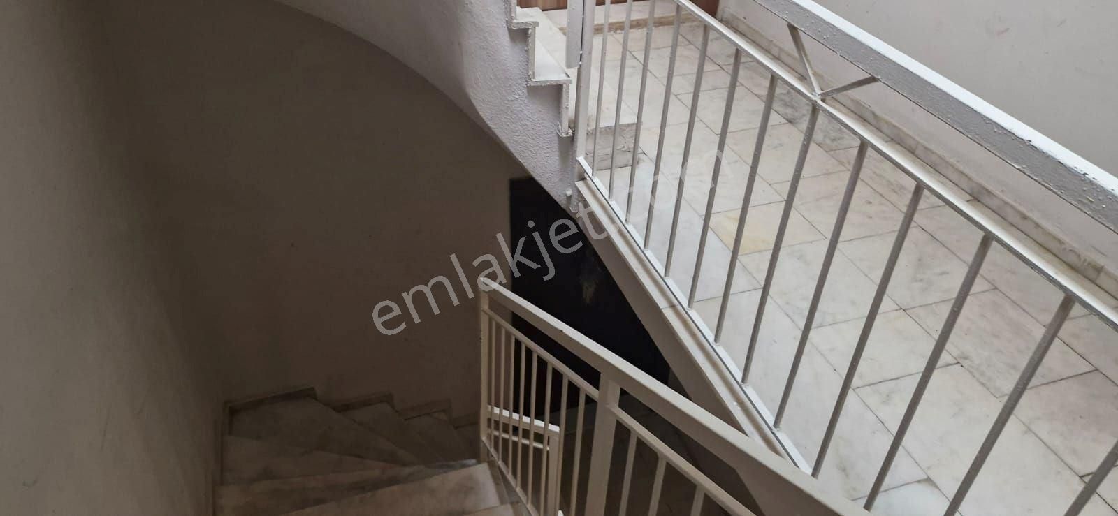 Ayvalık Sarimsaklida 'de Kiralık 2+1 Daire, 110m², Eşyalı, Şehir Ve Doğa Manzaralı, Denize Yakın - Görsel 6