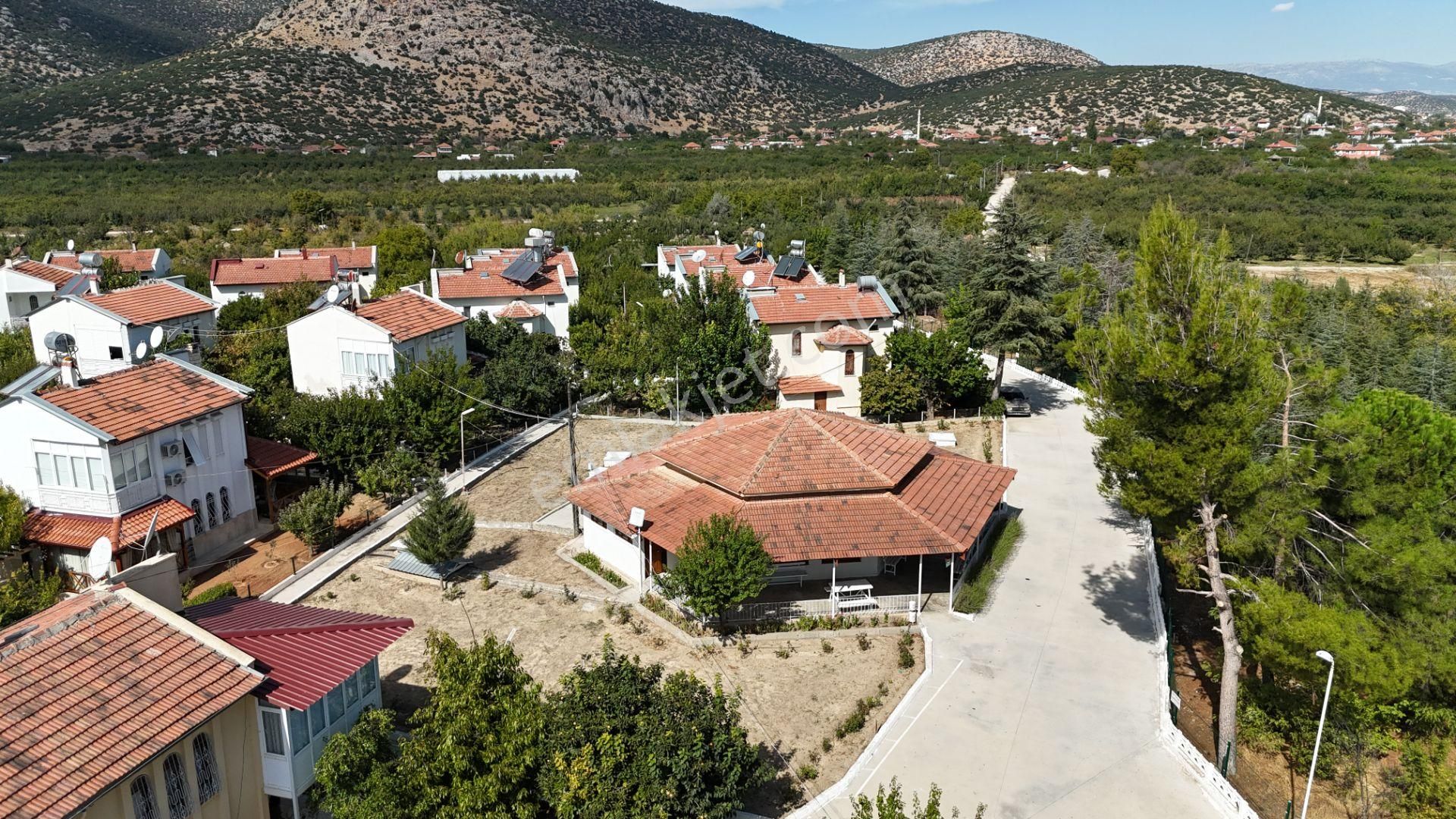 Antalya Korkuteli Datköy'de Site İçi Satılık 2+1 Yayla Villası - Görsel 6