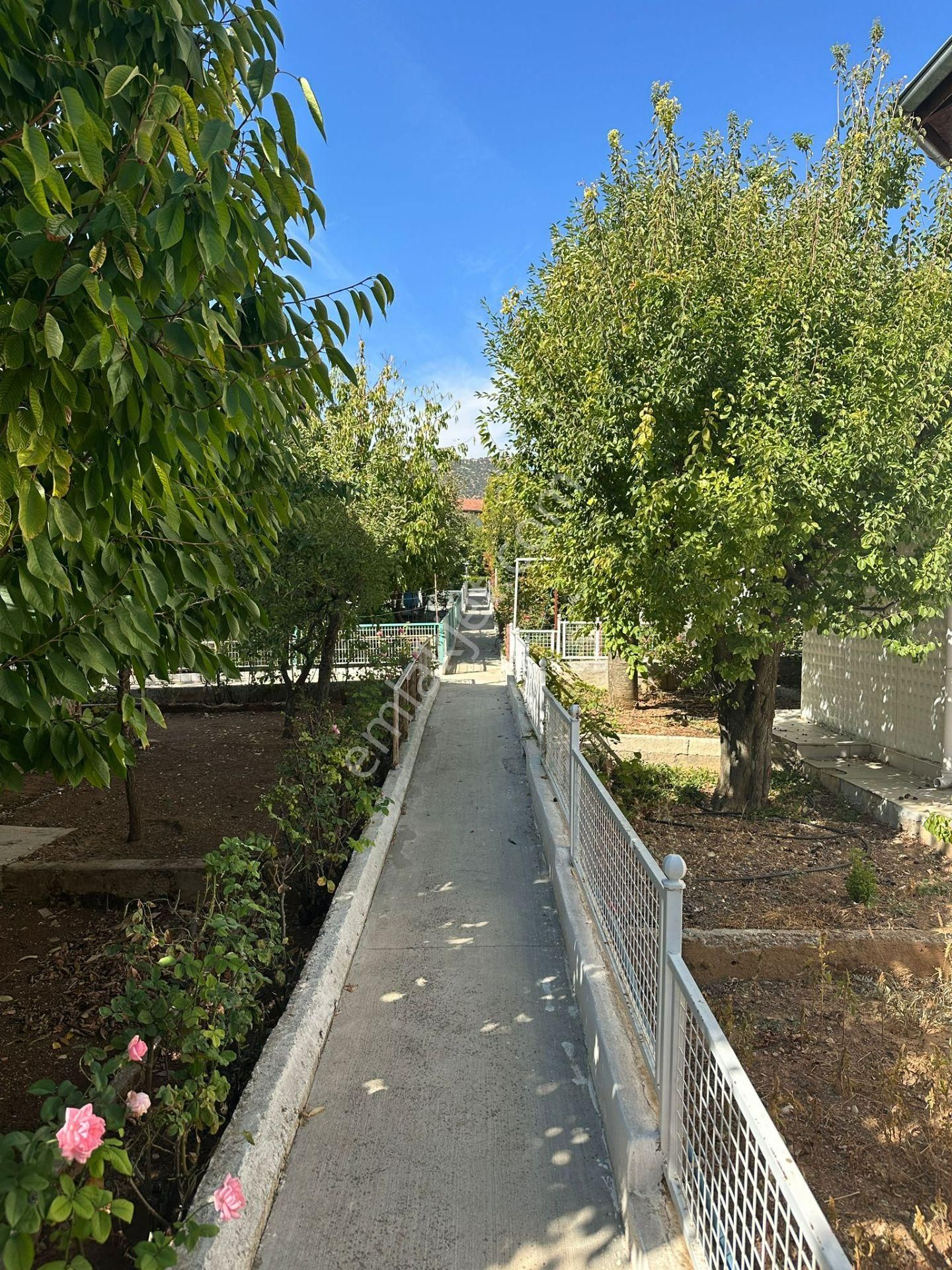 Antalya Korkuteli Datköy'de Site İçi Satılık 2+1 Yayla Villası - Görsel 14