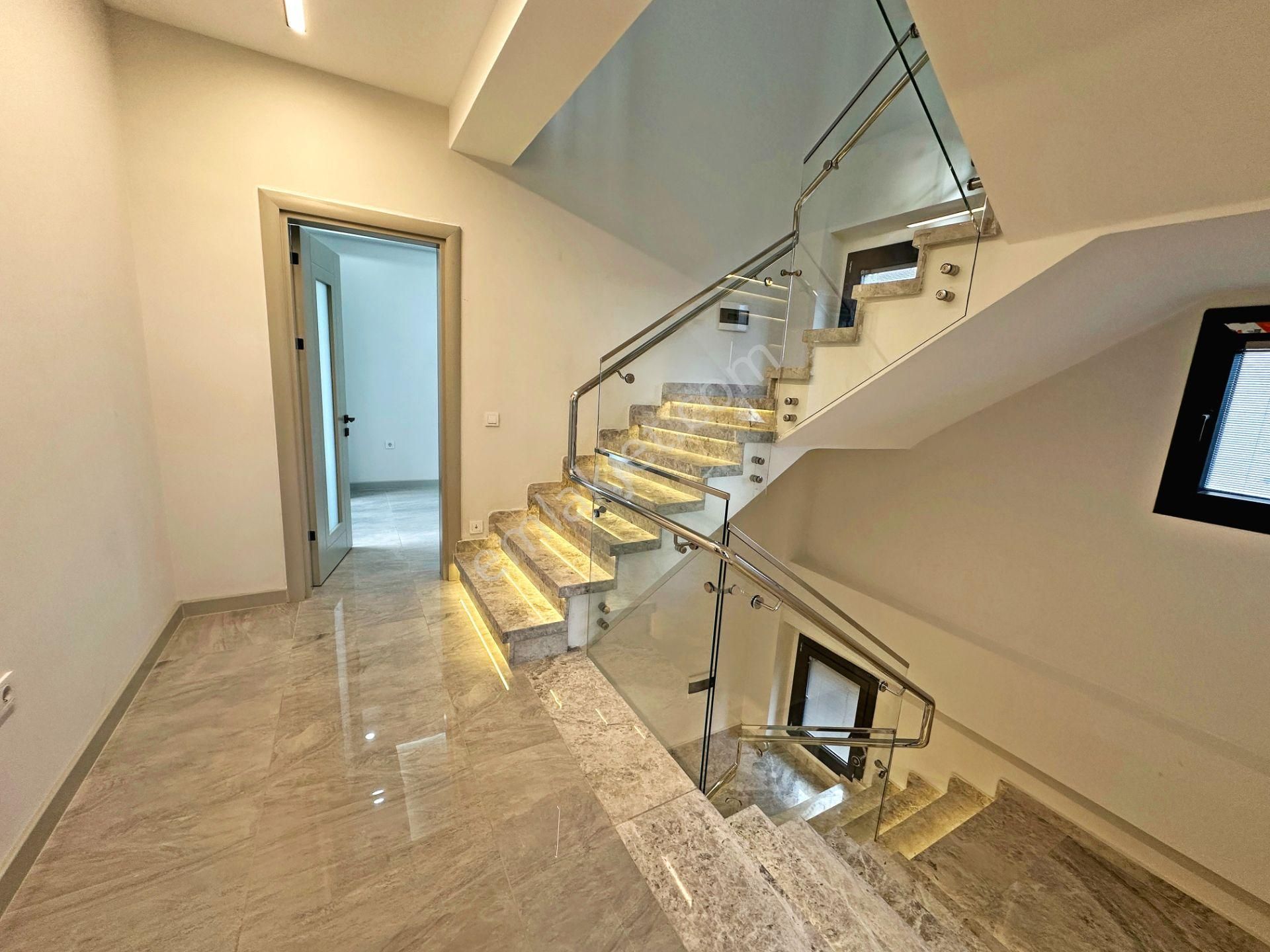 Ayanoğlun'dan Gürede Denize Panoramik Deniz Manzaralı Havuzlu Genişl 7+1 Satılık Tam Müstakil Villa - Görsel 18