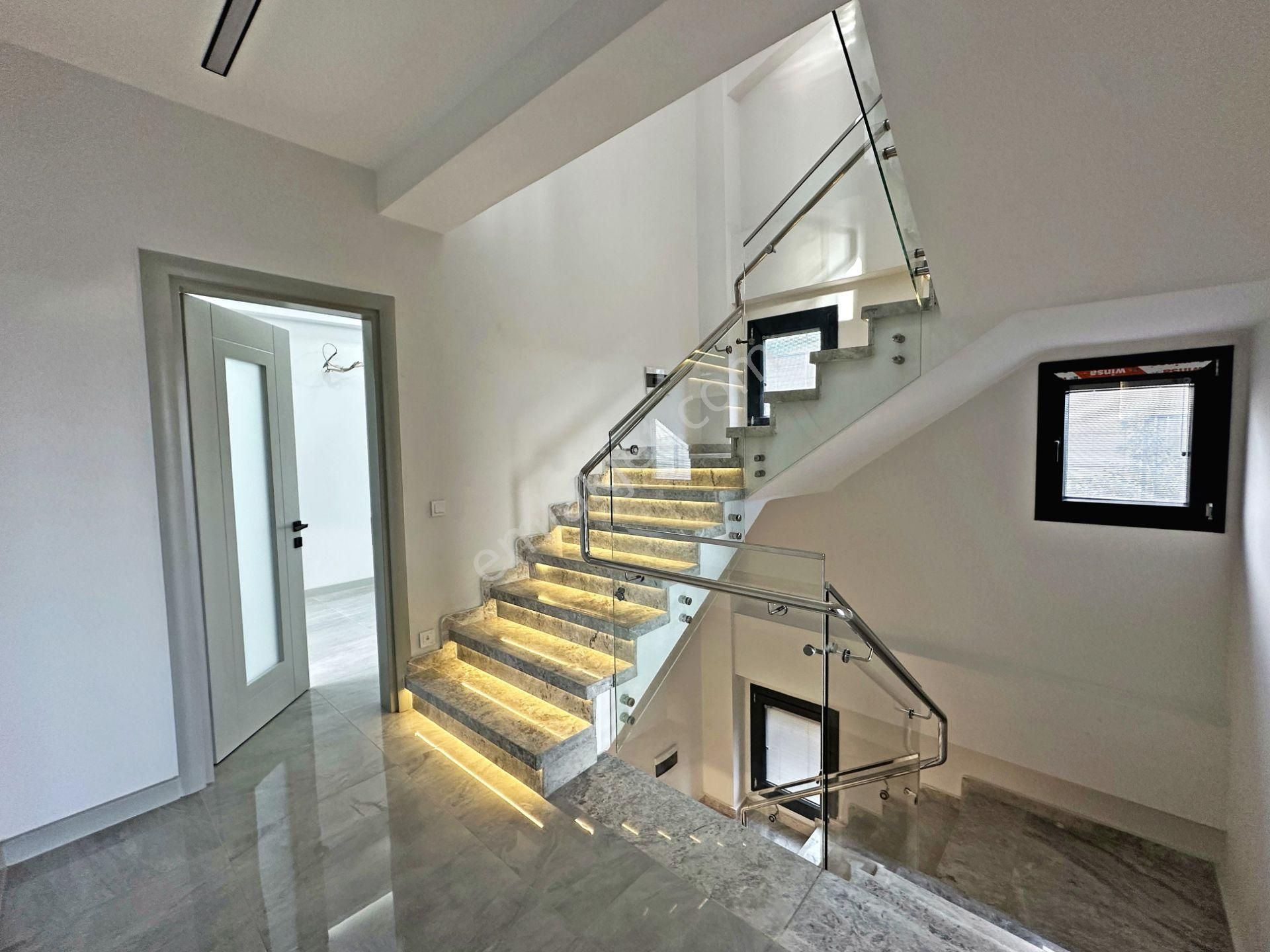 Ayanoğlun'dan Gürede Denize Panoramik Deniz Manzaralı Havuzlu Genişl 7+1 Satılık Tam Müstakil Villa - Görsel 27