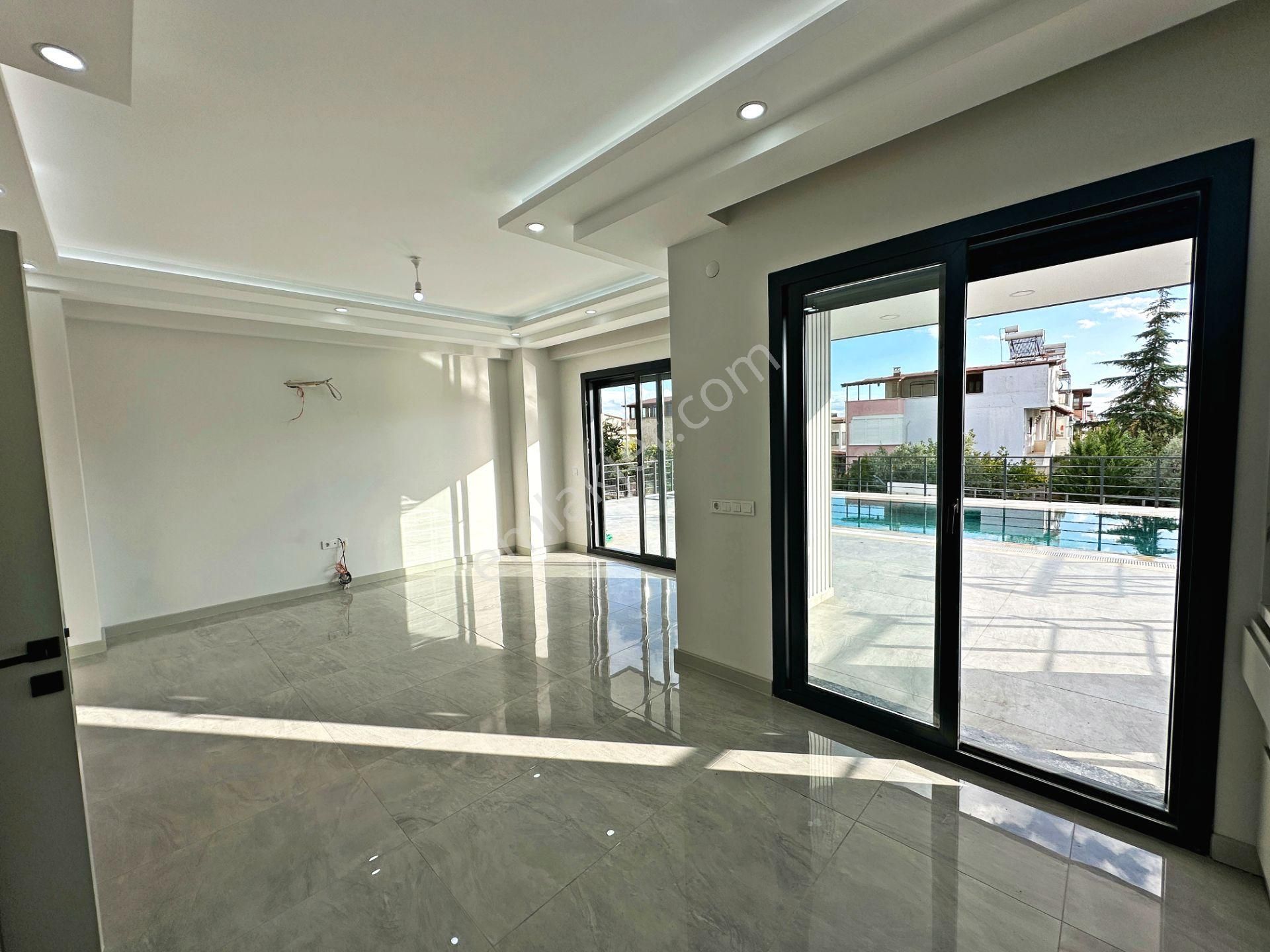 Ayanoğlun'dan Gürede Denize Panoramik Deniz Manzaralı Havuzlu Genişl 7+1 Satılık Tam Müstakil Villa - Görsel 6