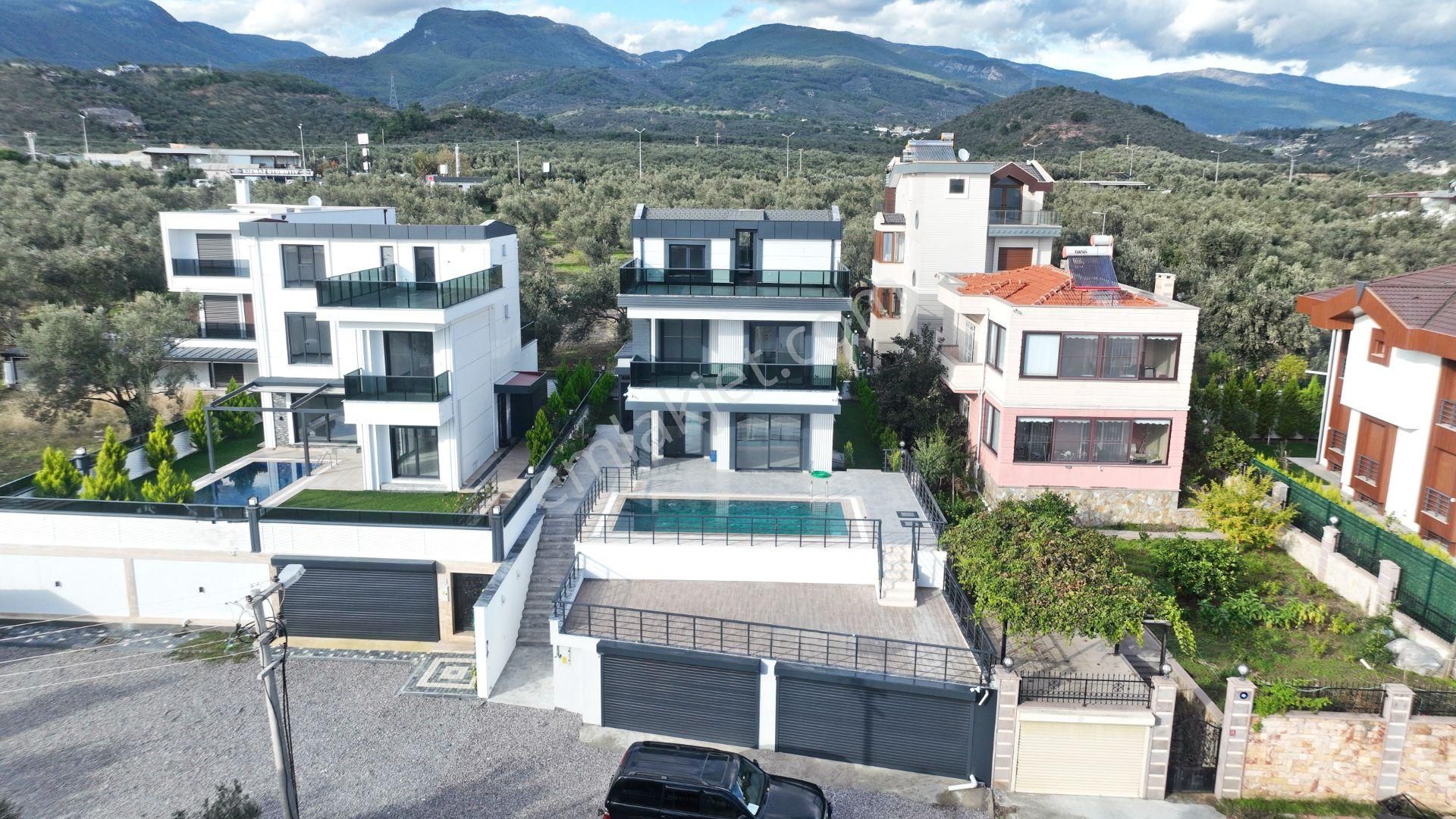 Ayanoğlun'dan Gürede Denize Panoramik Deniz Manzaralı Havuzlu Genişl 7+1 Satılık Tam Müstakil Villa - Görsel 2