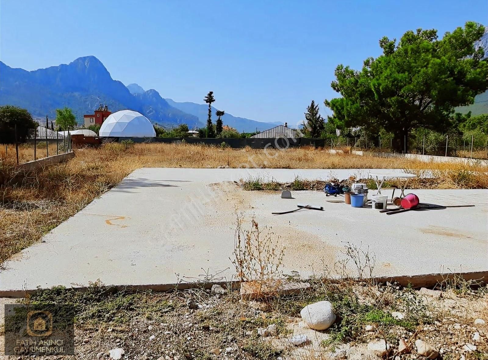 Antalya Konyaaltı Çakırlar Bölgesinde Etrafı Çevrili Kiralık Tar