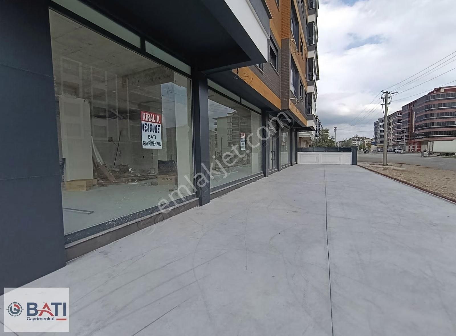 Torbalı Batı Gayrimenkul Den Kiralık Köşe Başı Dükkan - Görsel 14