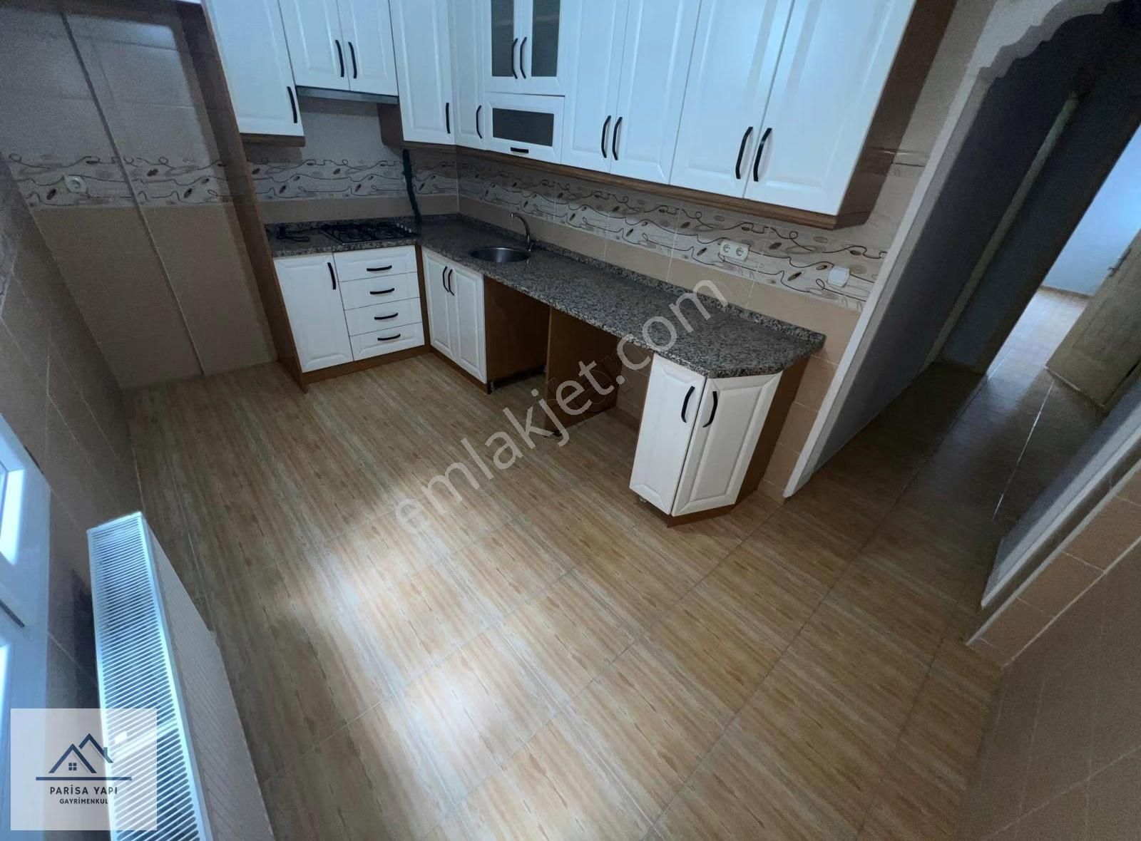 Bucaparisa'dan D.gazlı Arakat Çift Cepheli Aile Apt Kiralık 2+1 - Görsel 2