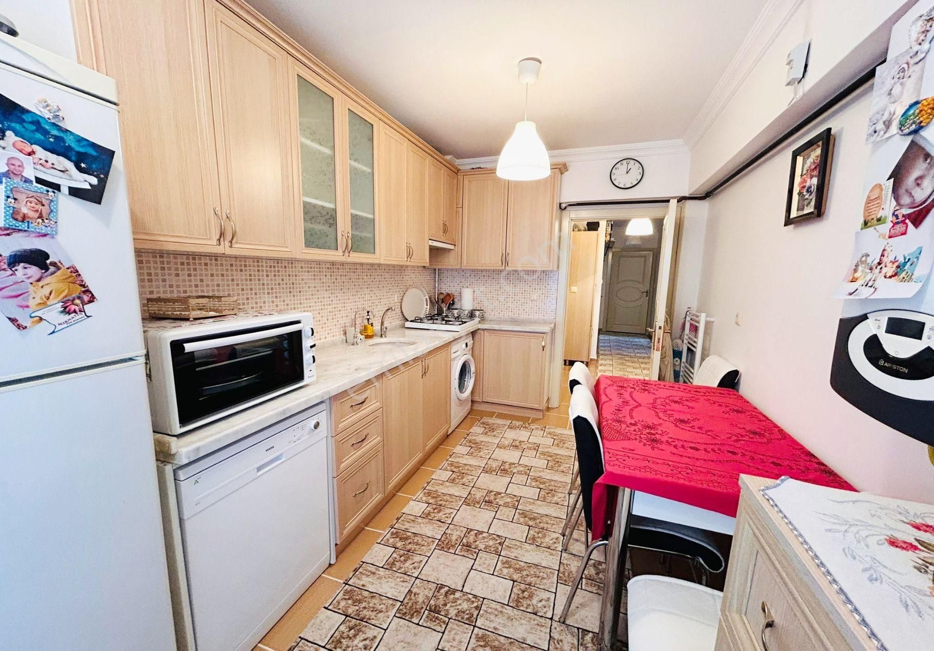 Hocalı Cadde Üzerinde Masrafsız Ön Cephe Daire..!