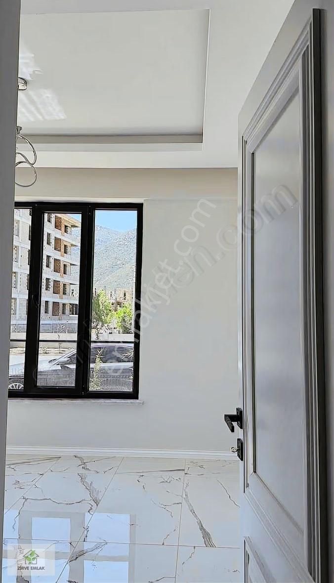 Zirve Emlak Satıyorr Gazi Mah Ultra Lüx 3+1 165 M2 Daire Kaçmaz - Görsel 2