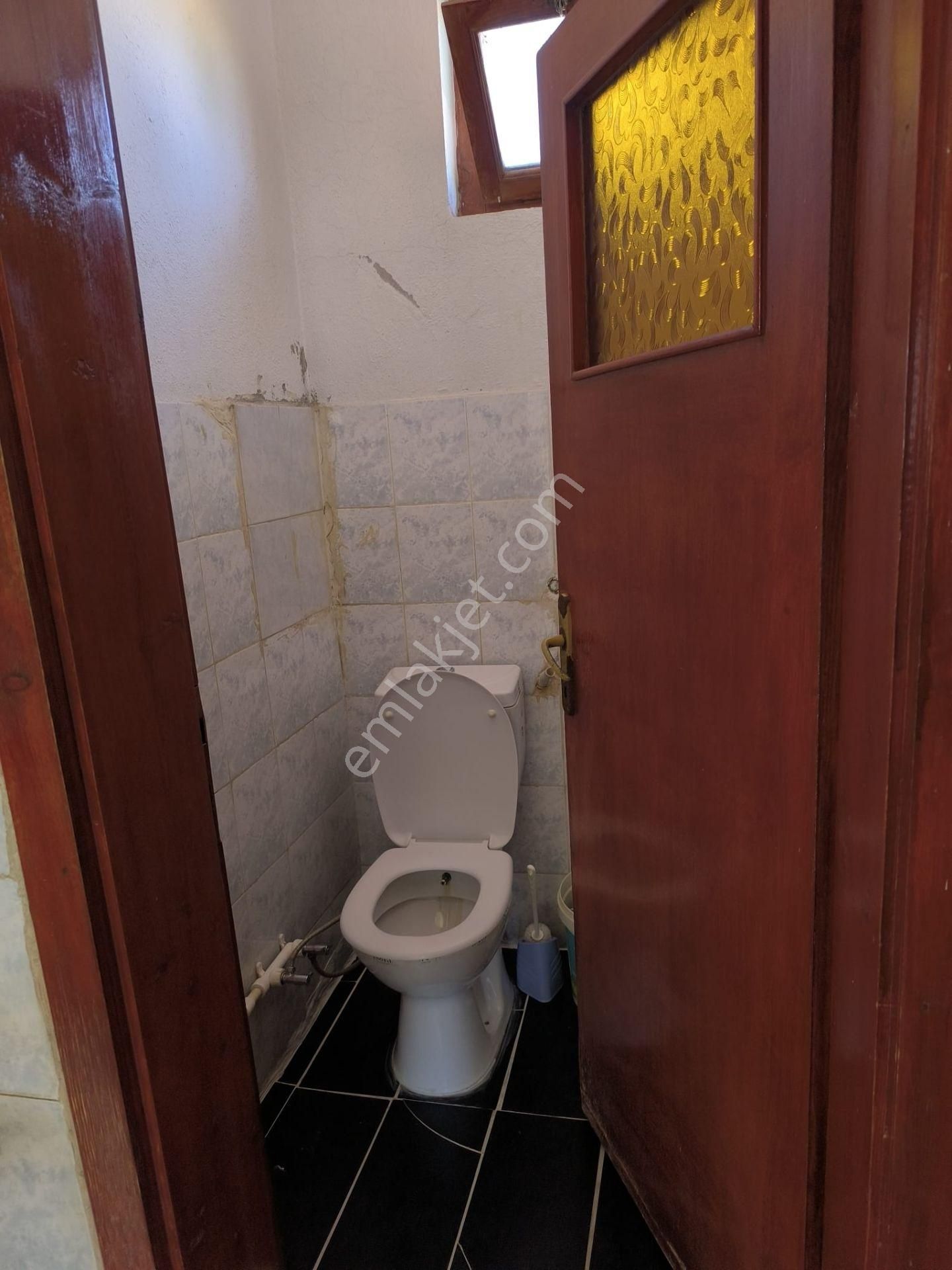 Merkezi Konumda, Bahçeli, Otoparklı 6+2 Müstakil Ev Fırsatı! - Görsel 14