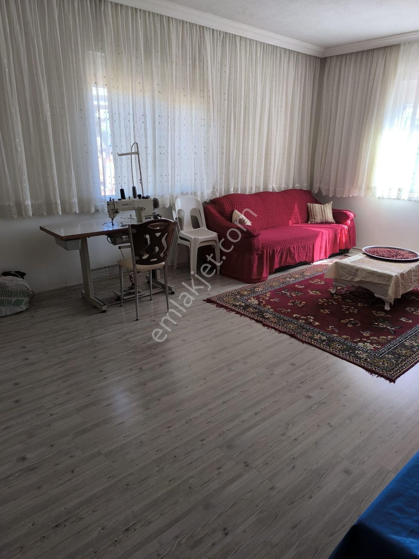 Merkezi Konumda, Bahçeli, Otoparklı 6+2 Müstakil Ev Fırsatı! - Görsel 15