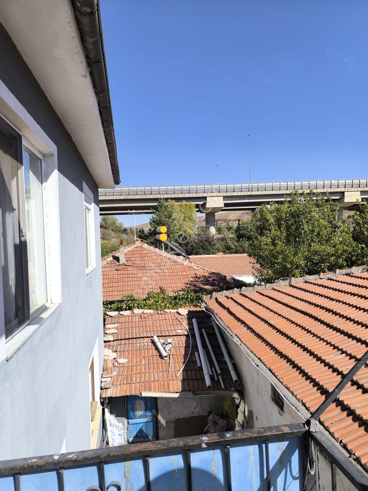 Merkezi Konumda, Bahçeli, Otoparklı 6+2 Müstakil Ev Fırsatı! - Görsel 12