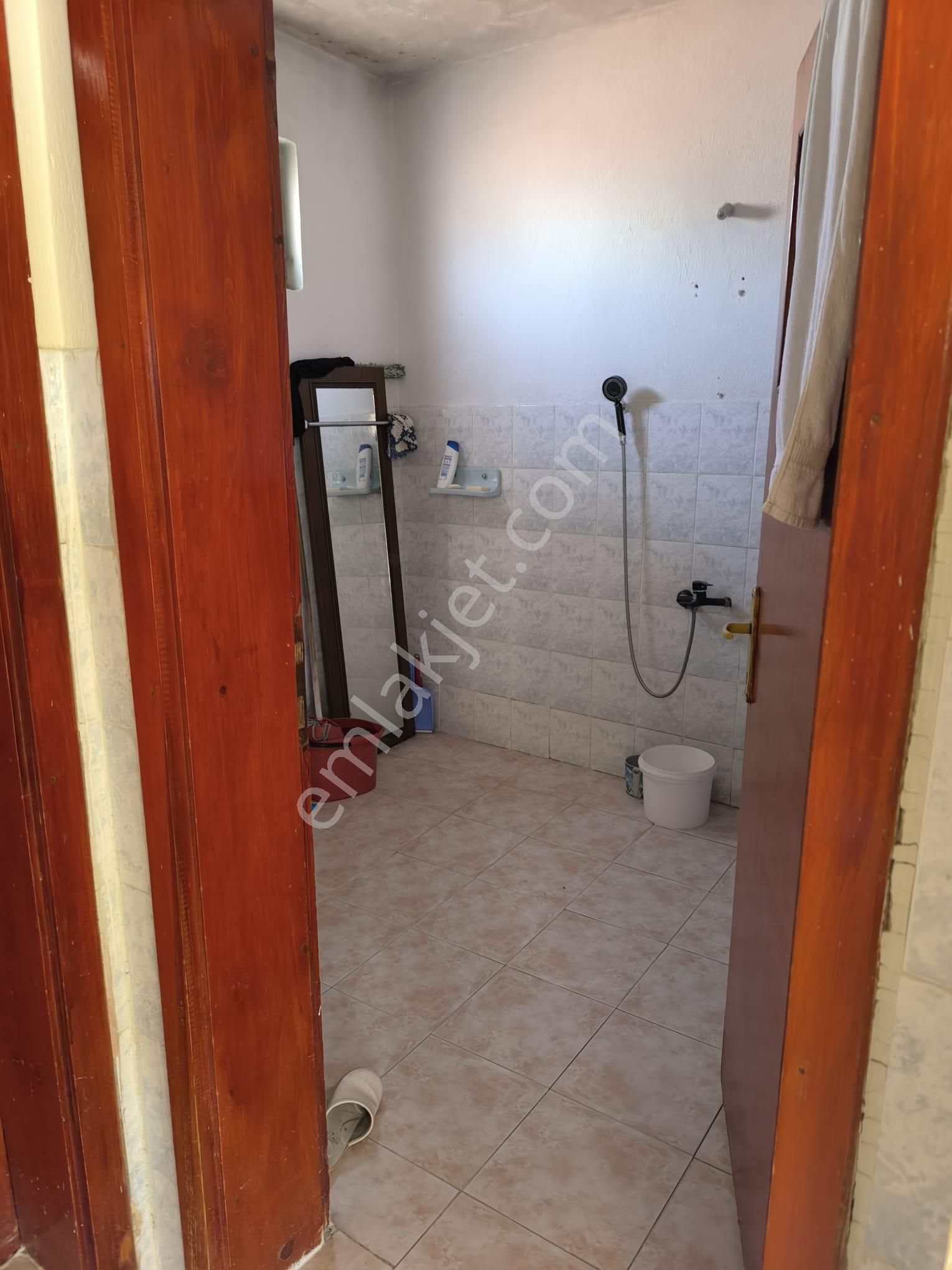 Merkezi Konumda, Bahçeli, Otoparklı 6+2 Müstakil Ev Fırsatı! - Görsel 11