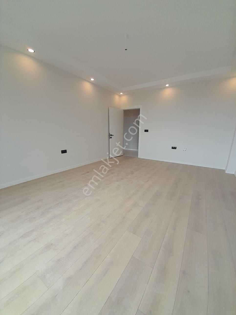 Esentepe Mahallesinde Satılık Sıfır 2+1 - Görsel 12