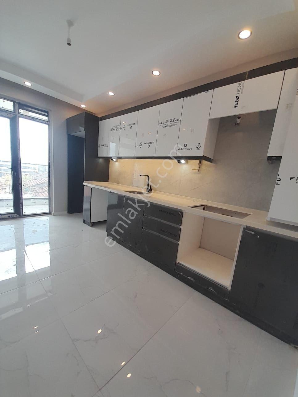 Esentepe Mahallesinde Satılık Sıfır 2+1 - Görsel 4