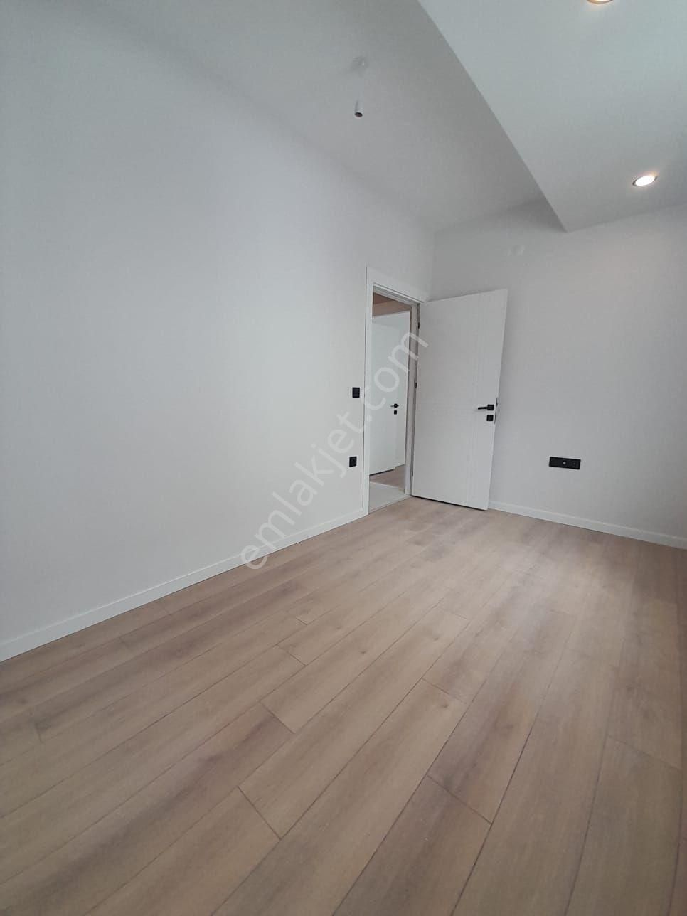 Esentepe Mahallesinde Satılık Sıfır 2+1 - Görsel 17