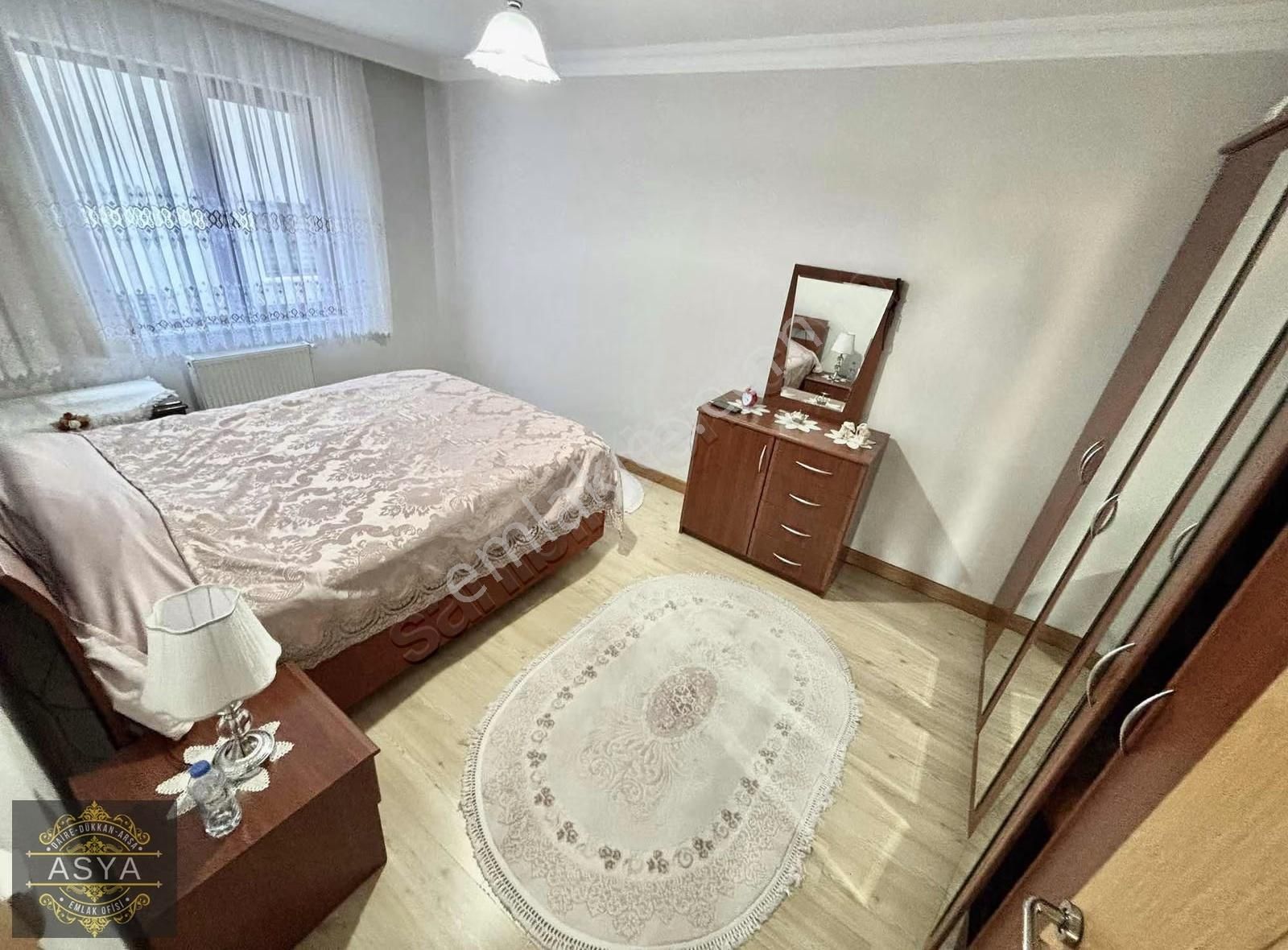 Merkezi Konum Manzaralı 3+1 Genişm2 Teras Balkonlu Site Dairesi! - Görsel 8