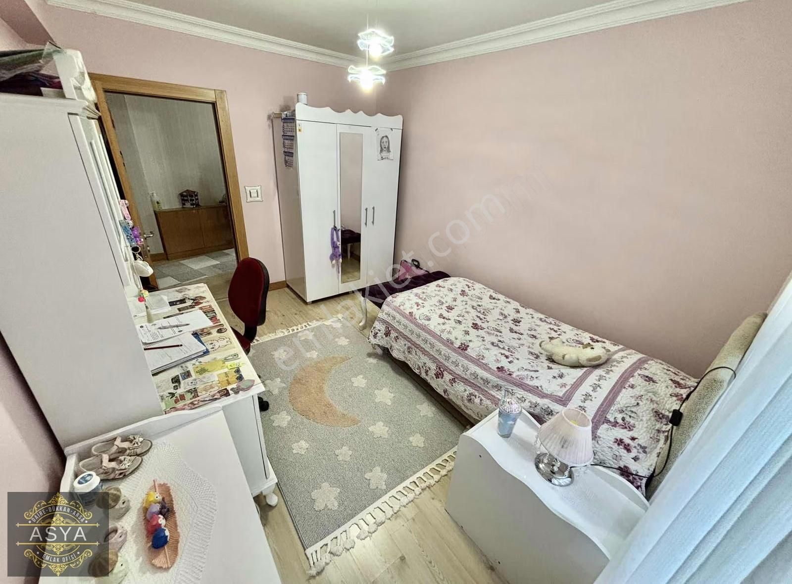 Merkezi Konum Manzaralı 3+1 Genişm2 Teras Balkonlu Site Dairesi! - Görsel 13