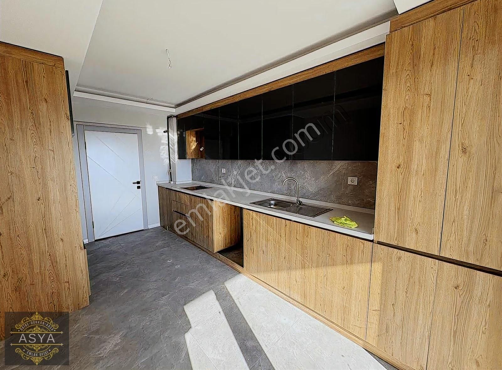 Yenimahallede Oturuma Hazır 3+1 Satılık Daire - Görsel 22