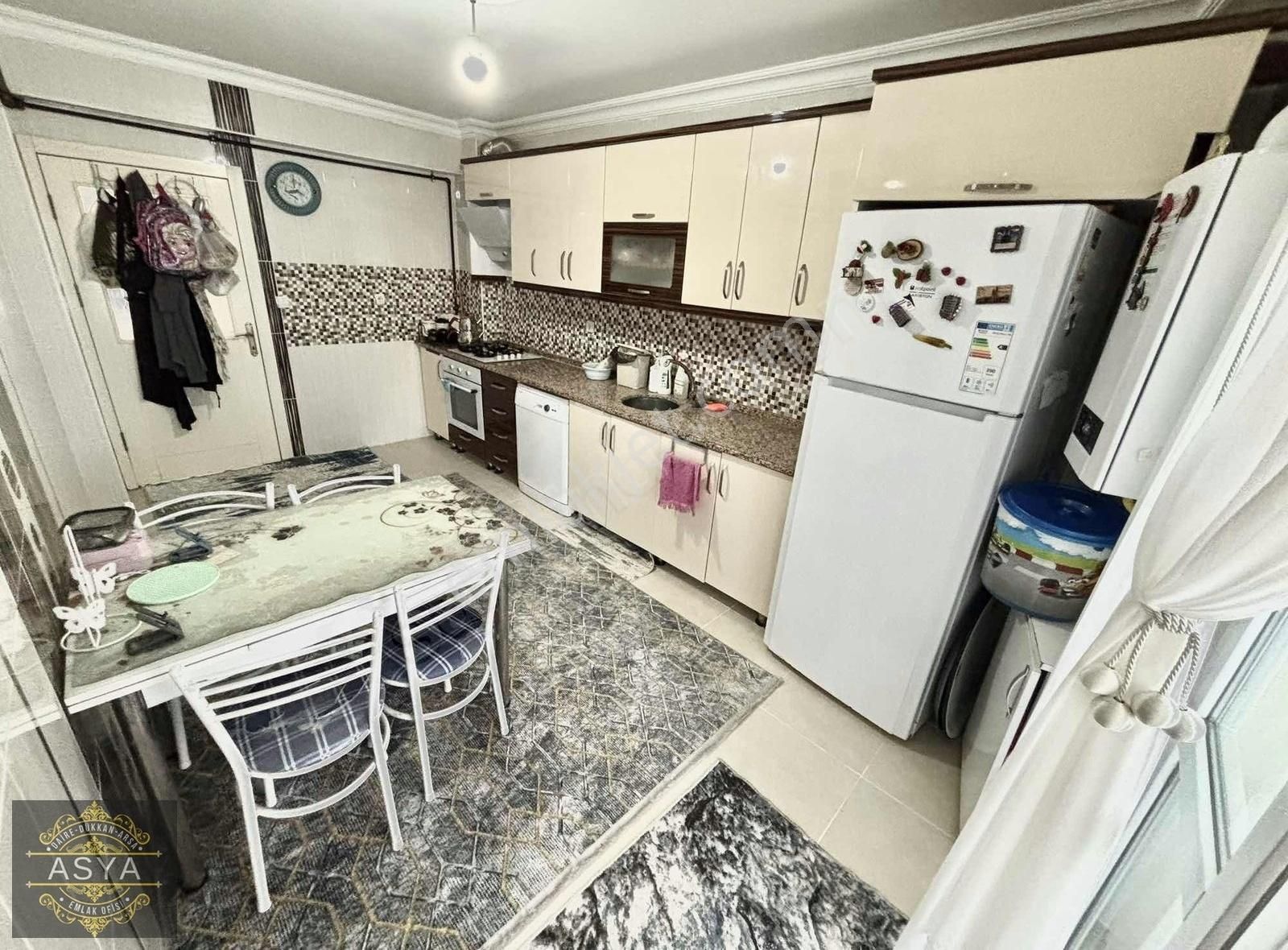 Hacıkadında Full Yapılı Kat Konumunda Ön Cephe Geniş Mt2 2 Banyo - Görsel 5