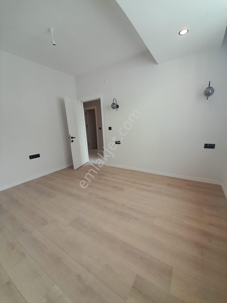 Esentepe Mahallesinde Satılık 2+1 - Görsel 11