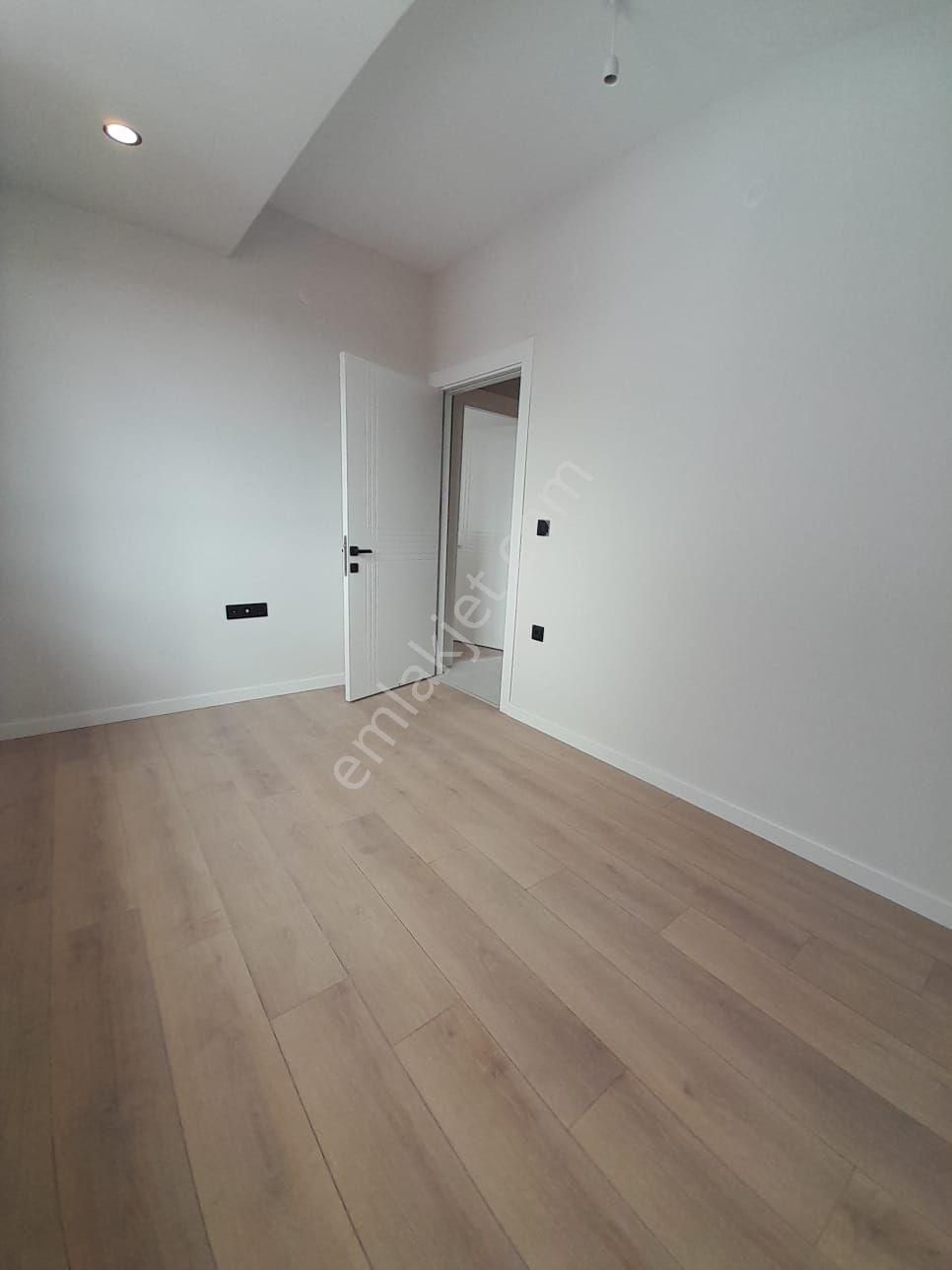 Esentepe Mahallesinde Satılık 2+1 - Görsel 12