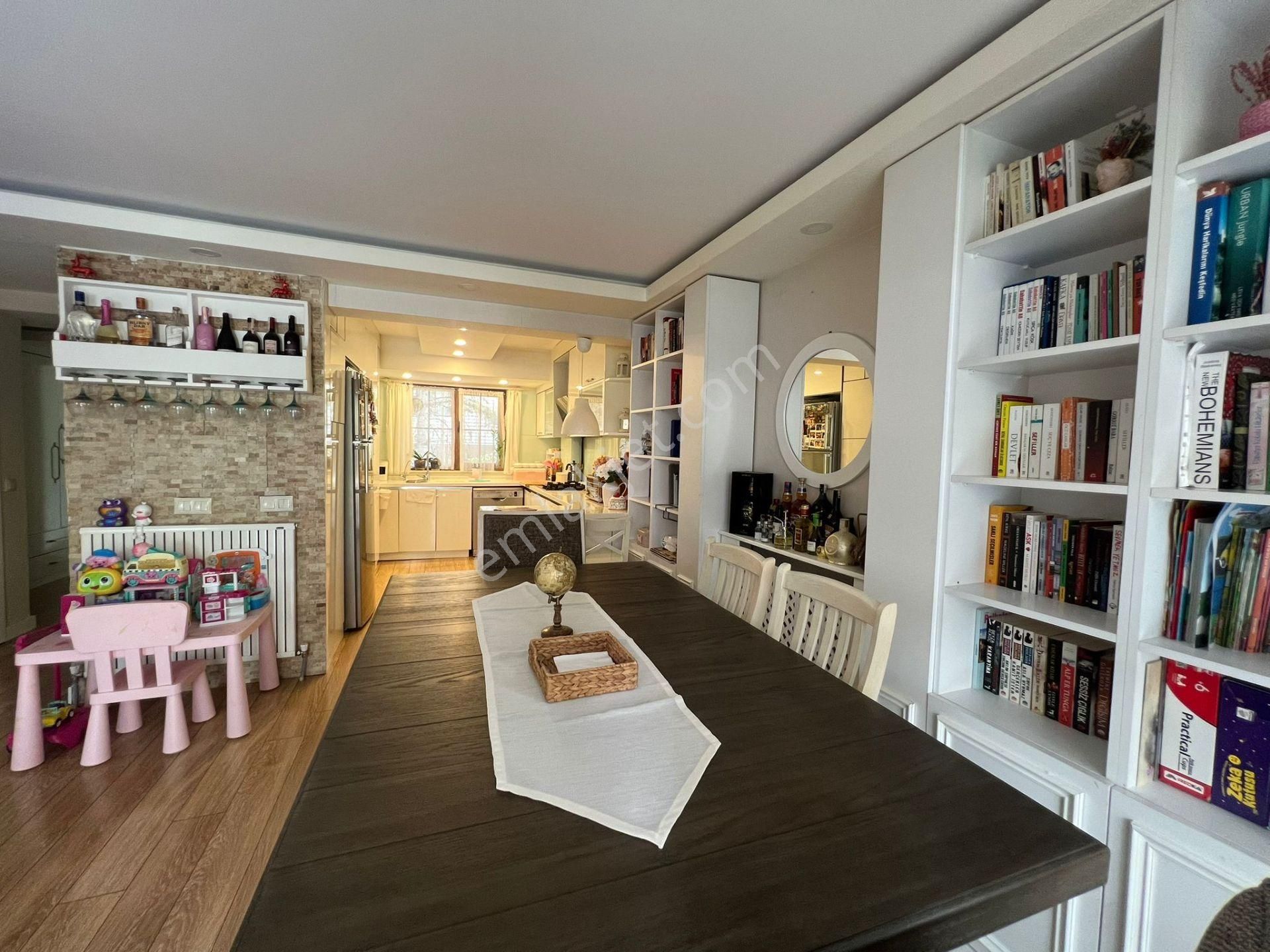 Kardelen Mah.yeşilliğin İçinde Ful Yapılı Köşe 4+1 Satılık Triplex - Görsel 8